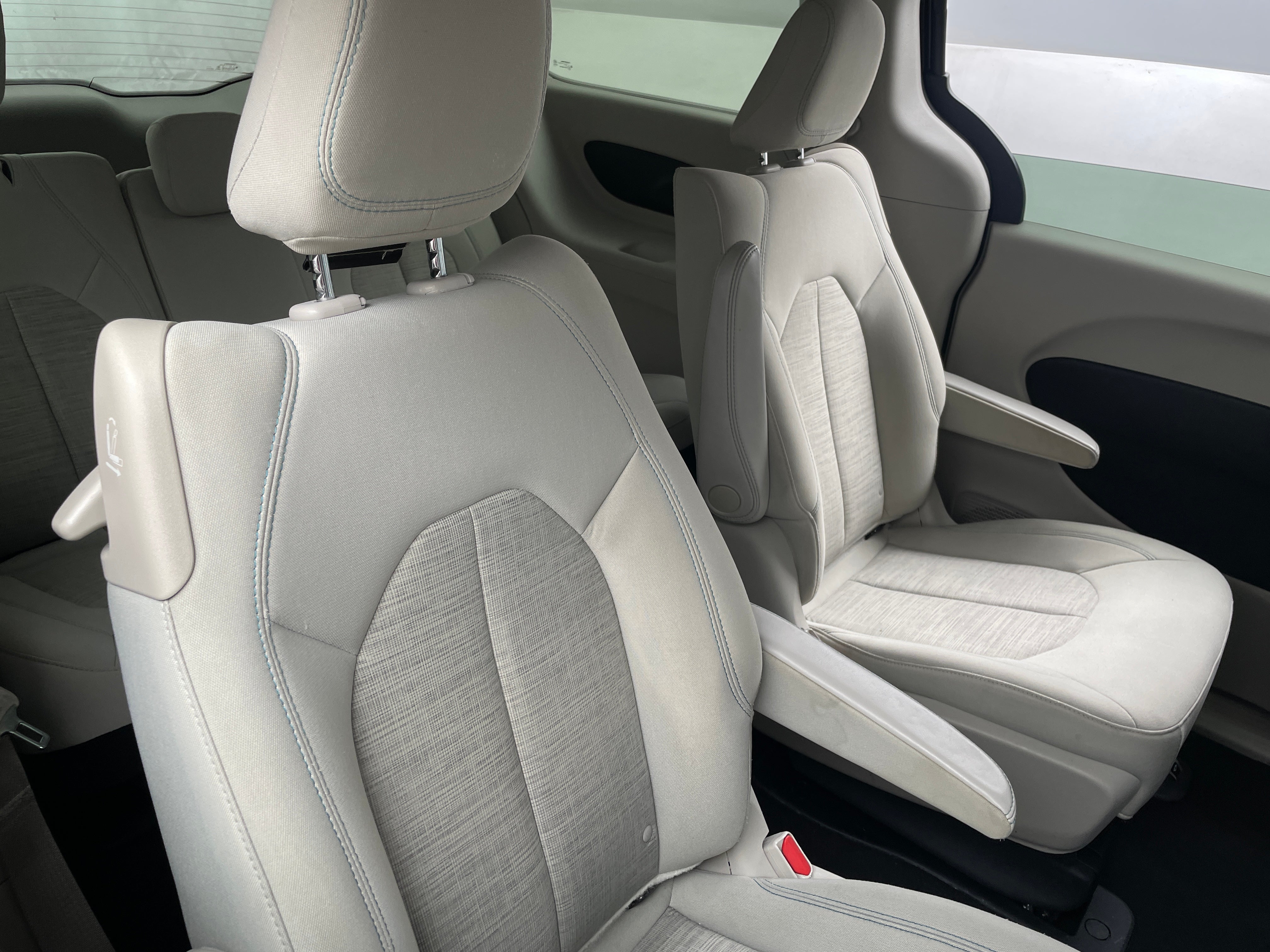 2018 Chrysler Pacifica Hybrid Touring Plus 6