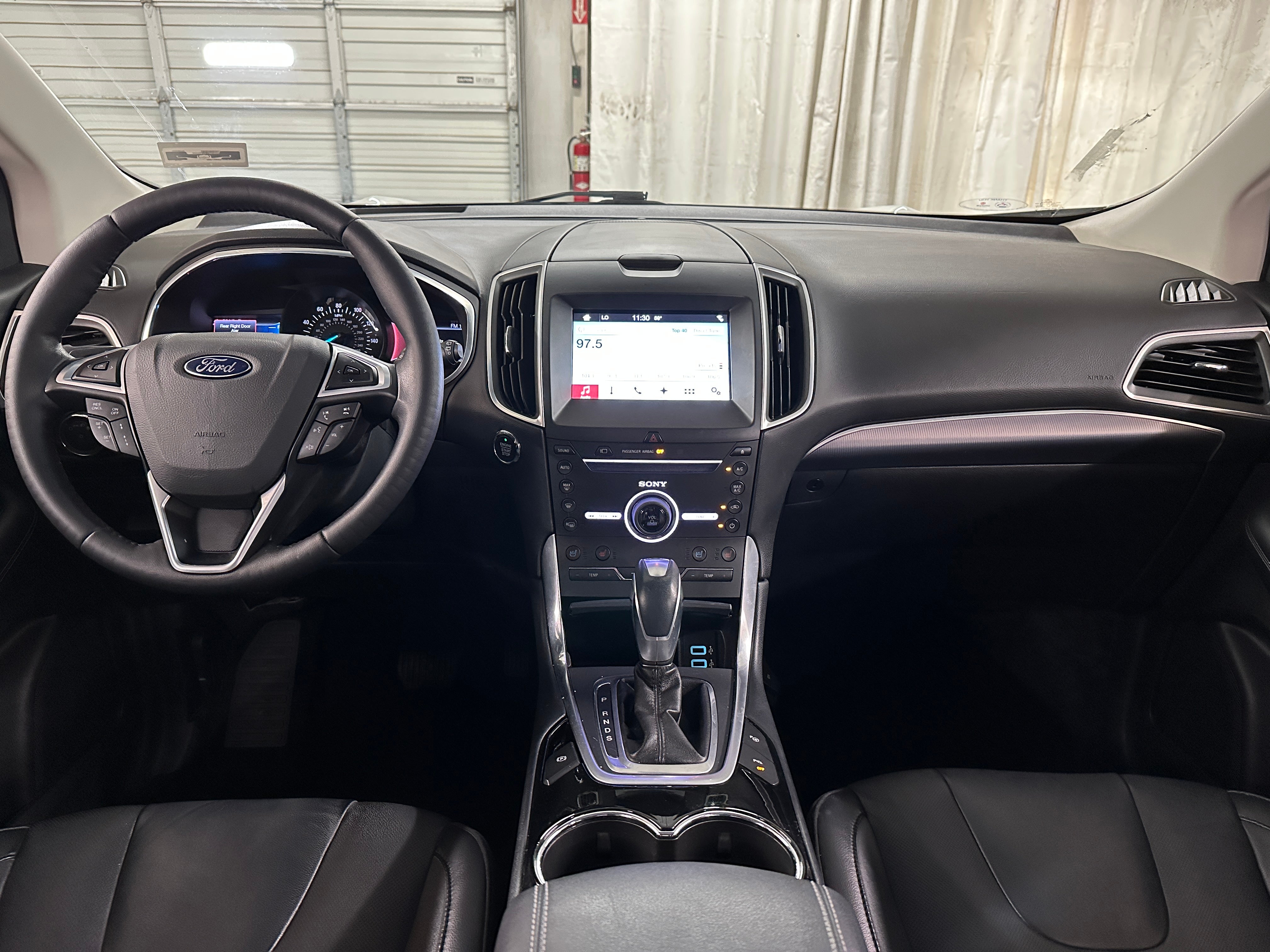 2016 Ford Edge Titanium 2