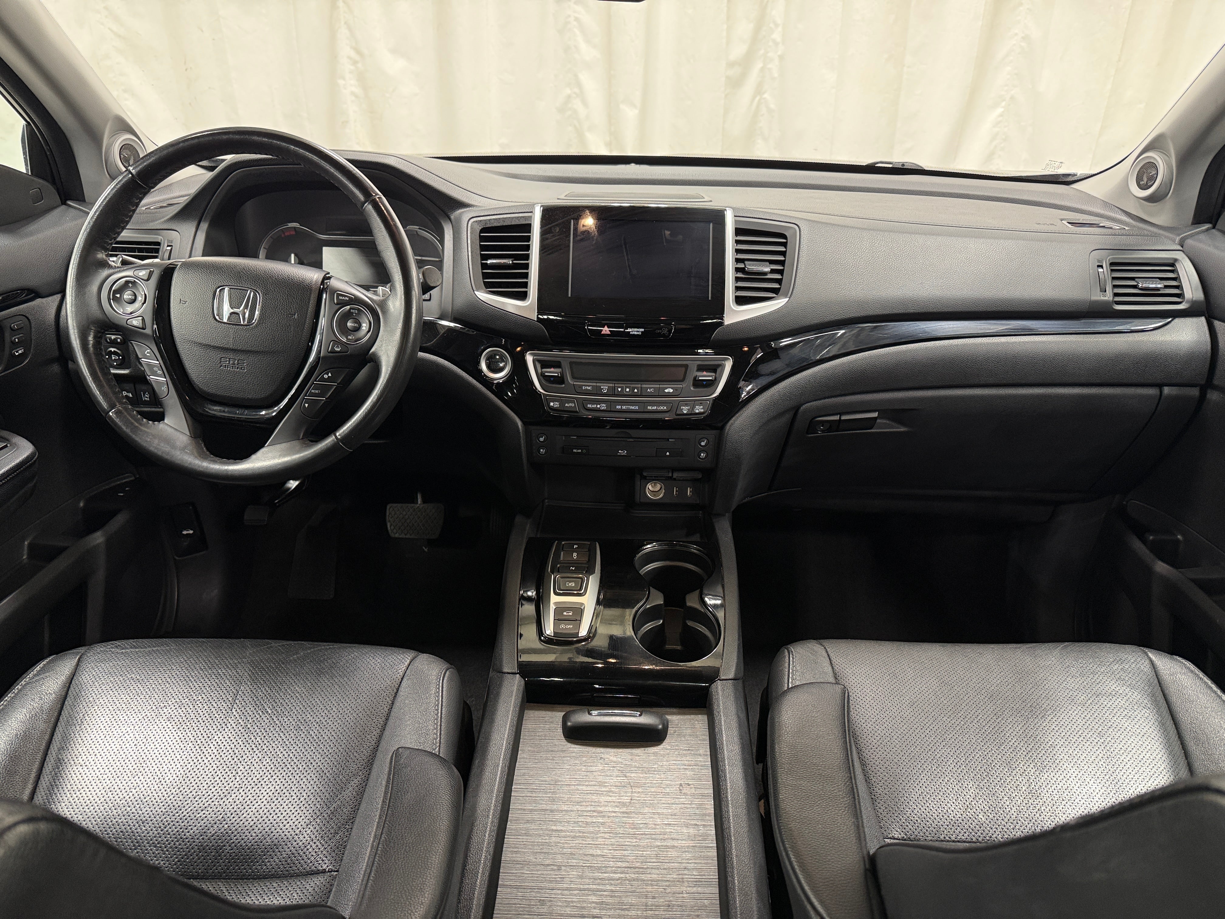 2018 Honda Pilot Elite 2