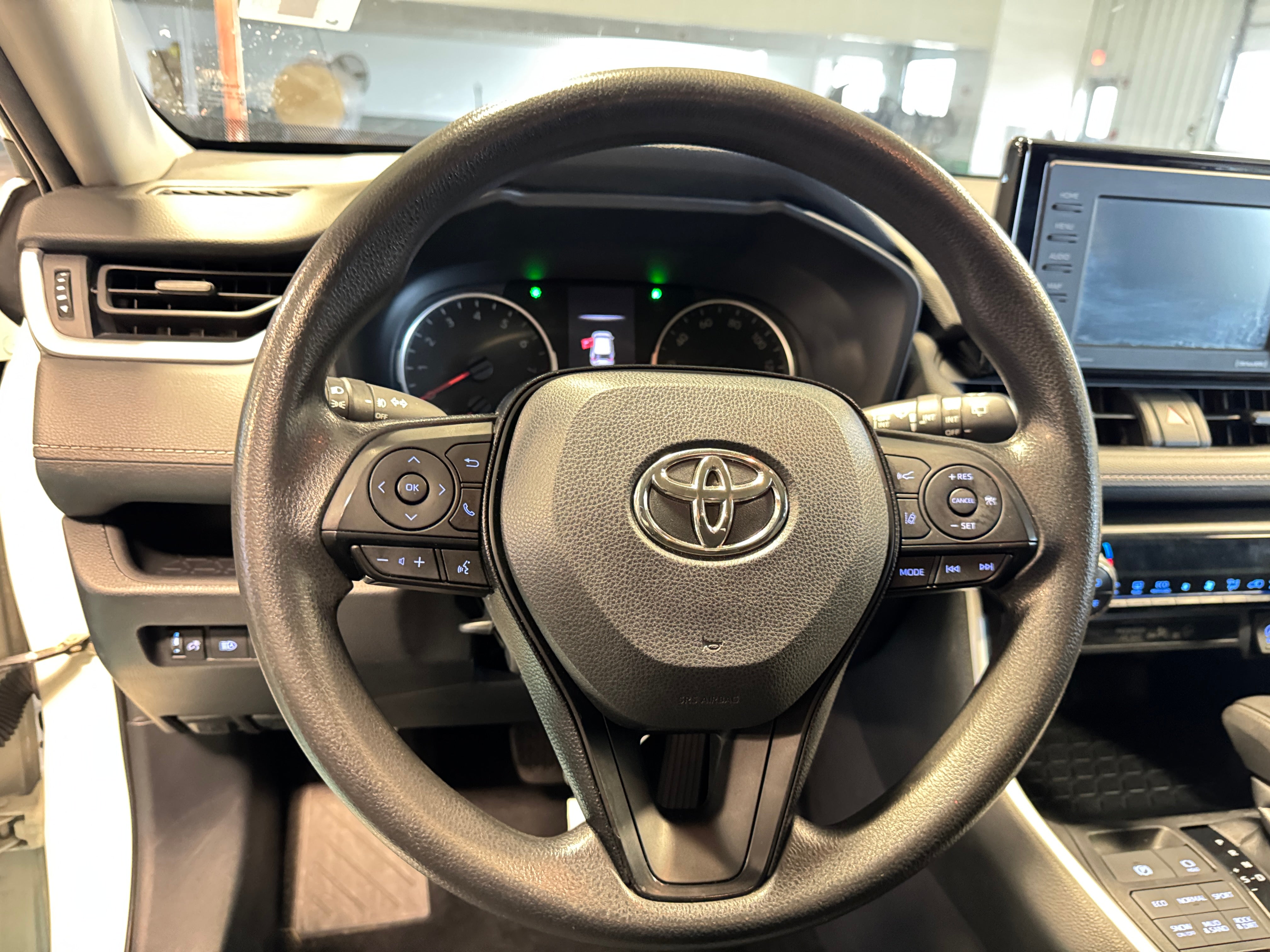 2021 Toyota RAV4 XLE 5