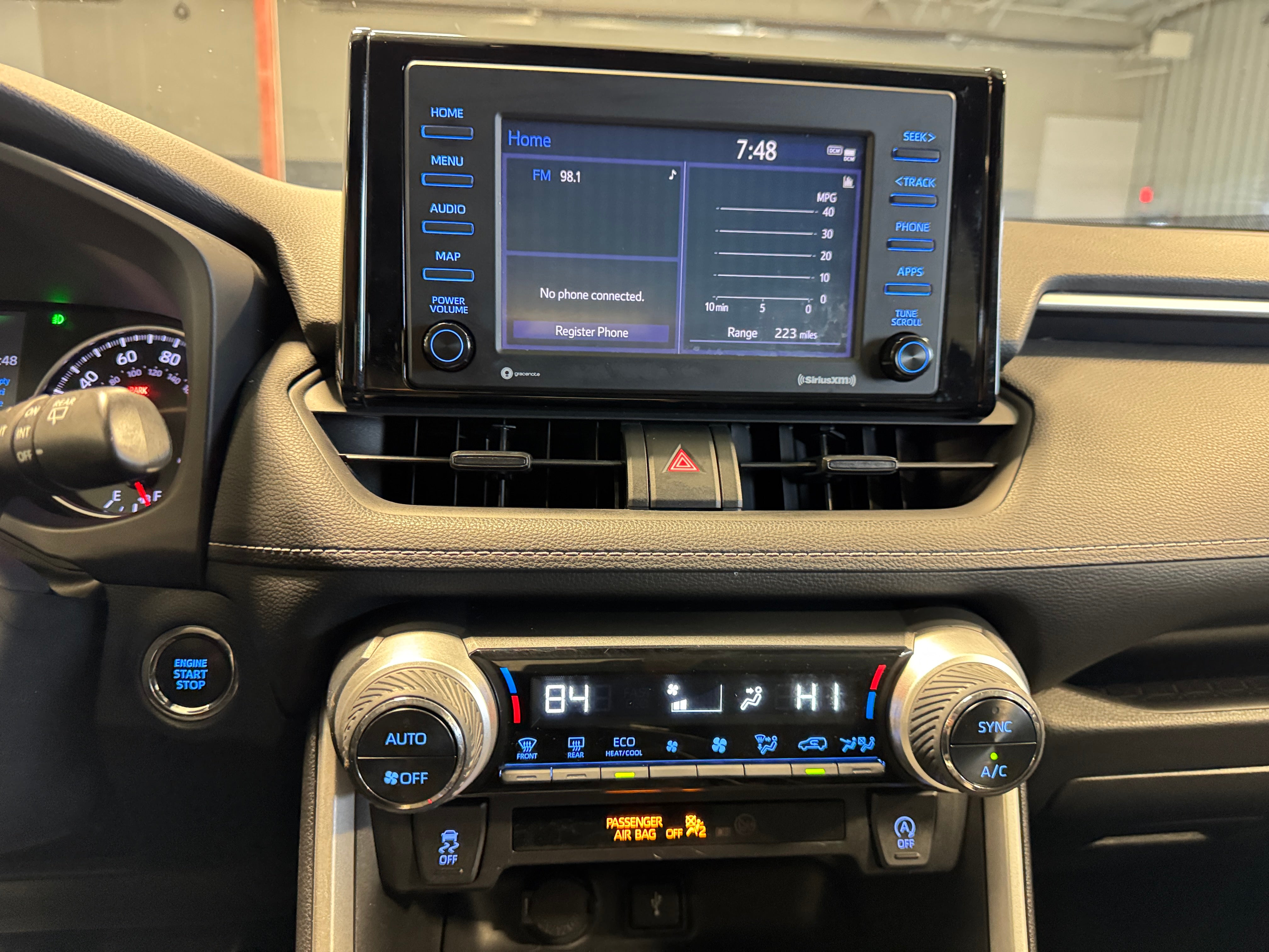2021 Toyota RAV4 XLE 4