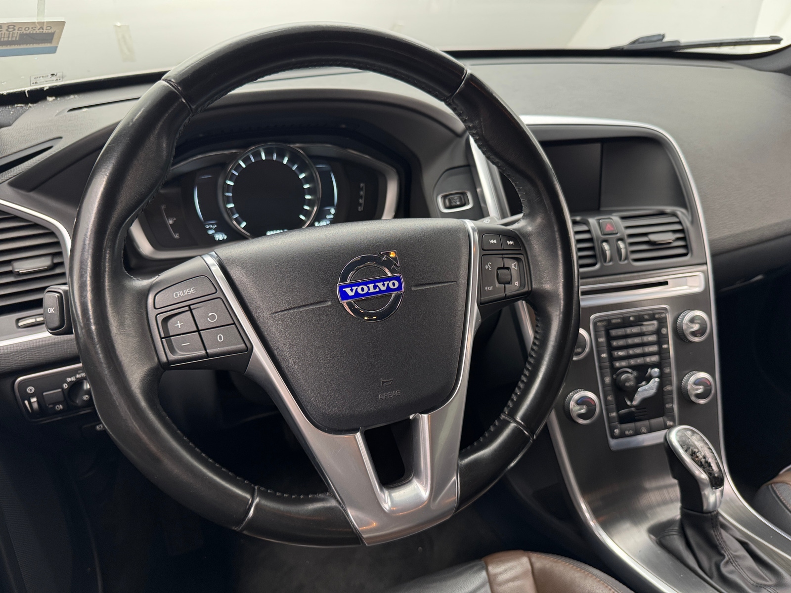 Thumbnail: 2015 Volvo XC60 - 4