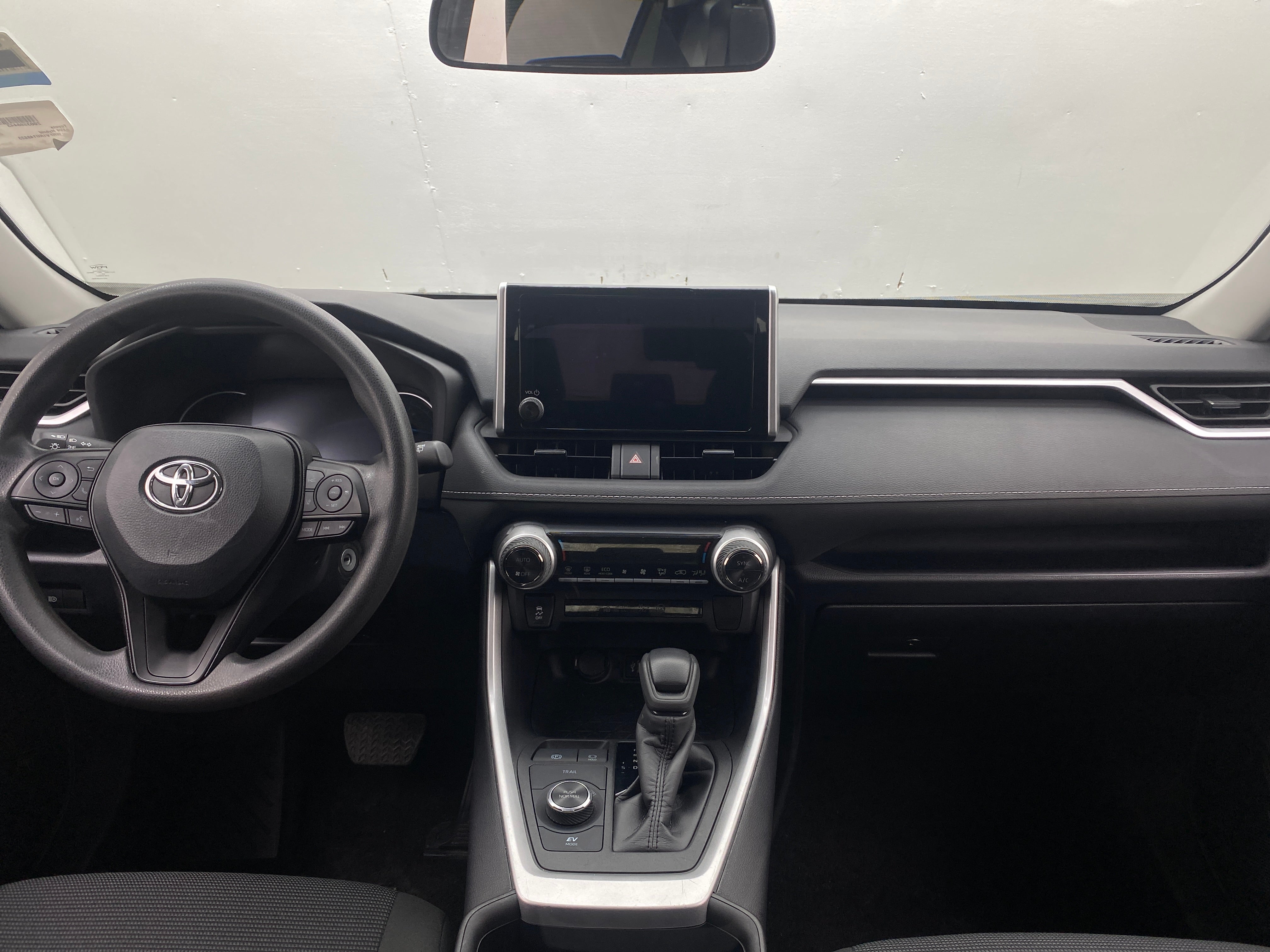2024 Toyota RAV4 LE 3