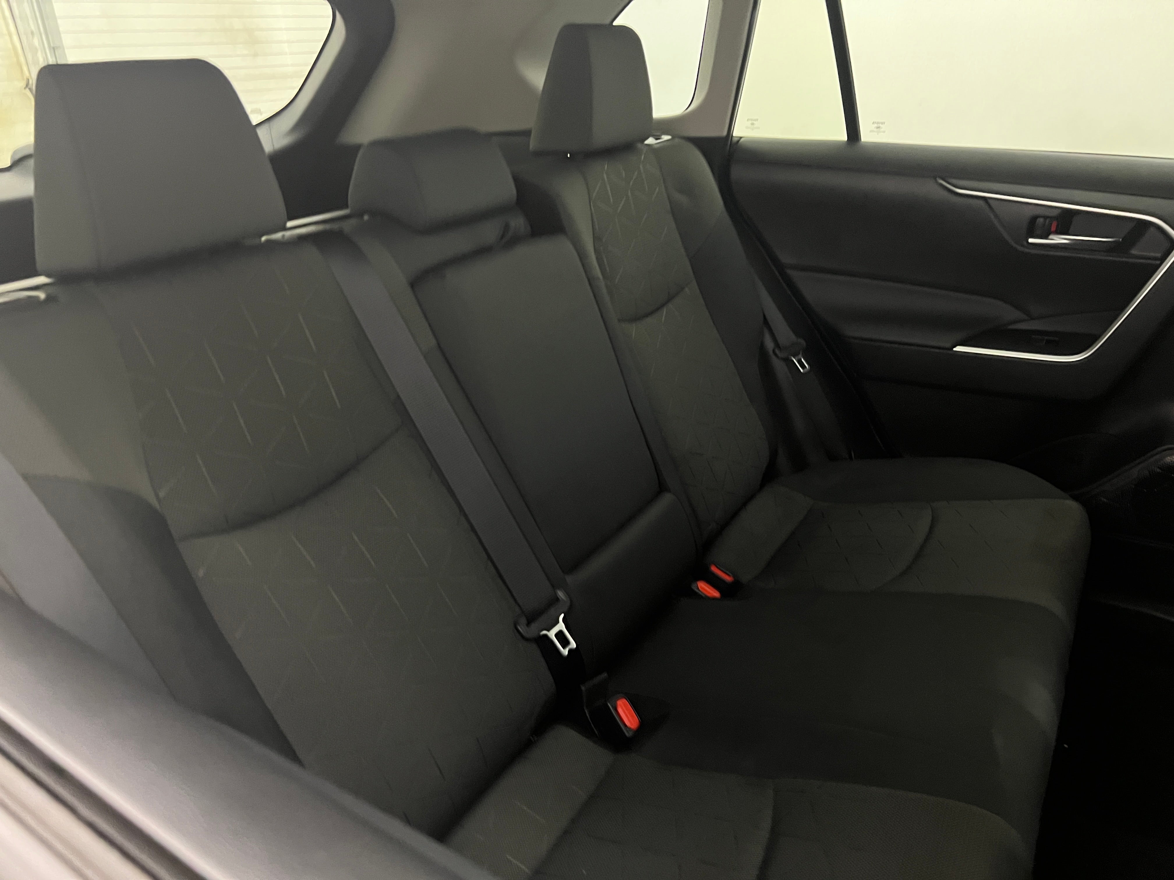 2022 Toyota RAV4 XLE 6