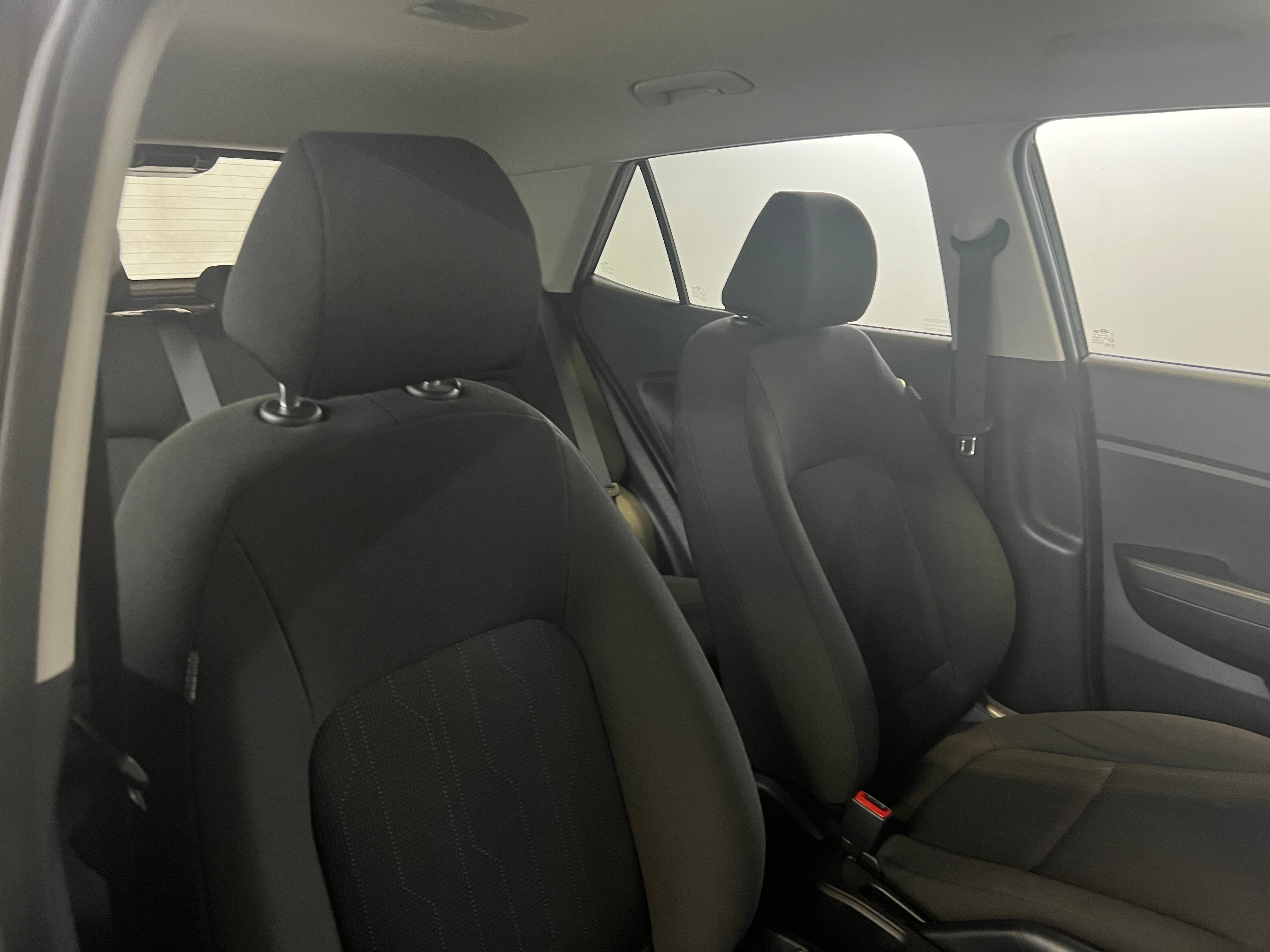 2022 Hyundai Venue SE 2
