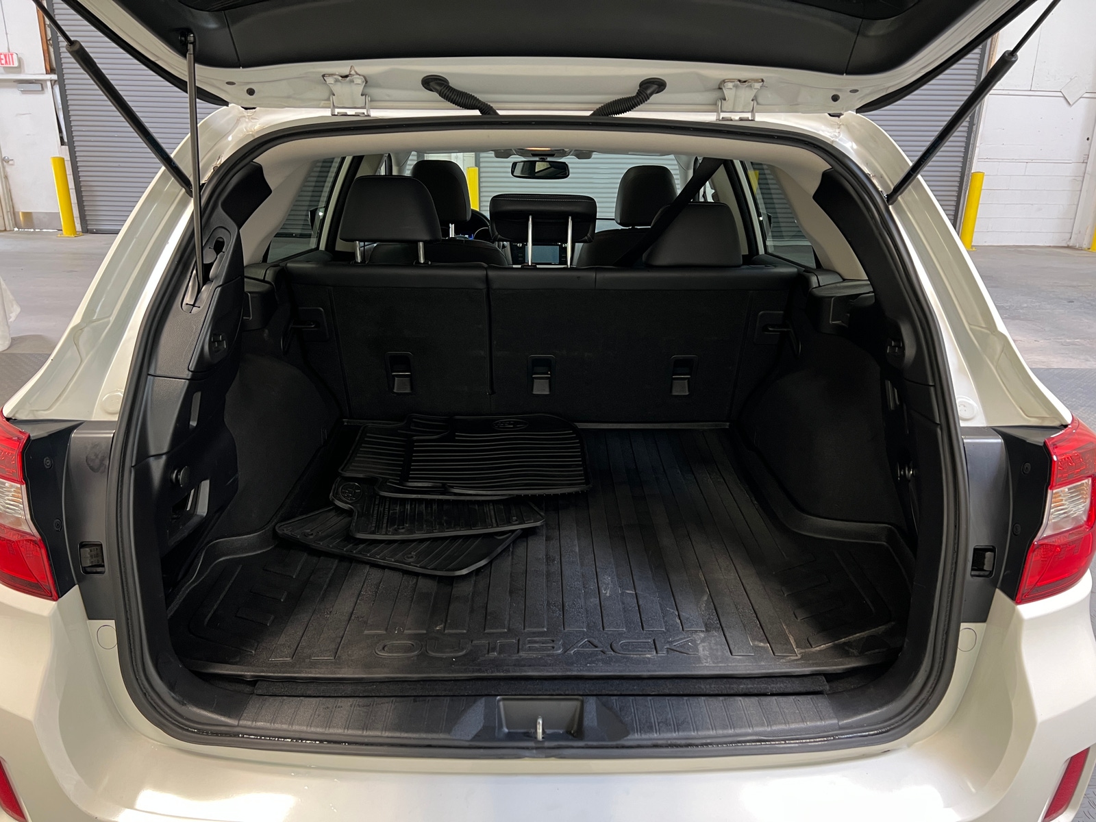 Thumbnail: 2016 Subaru Outback - 6