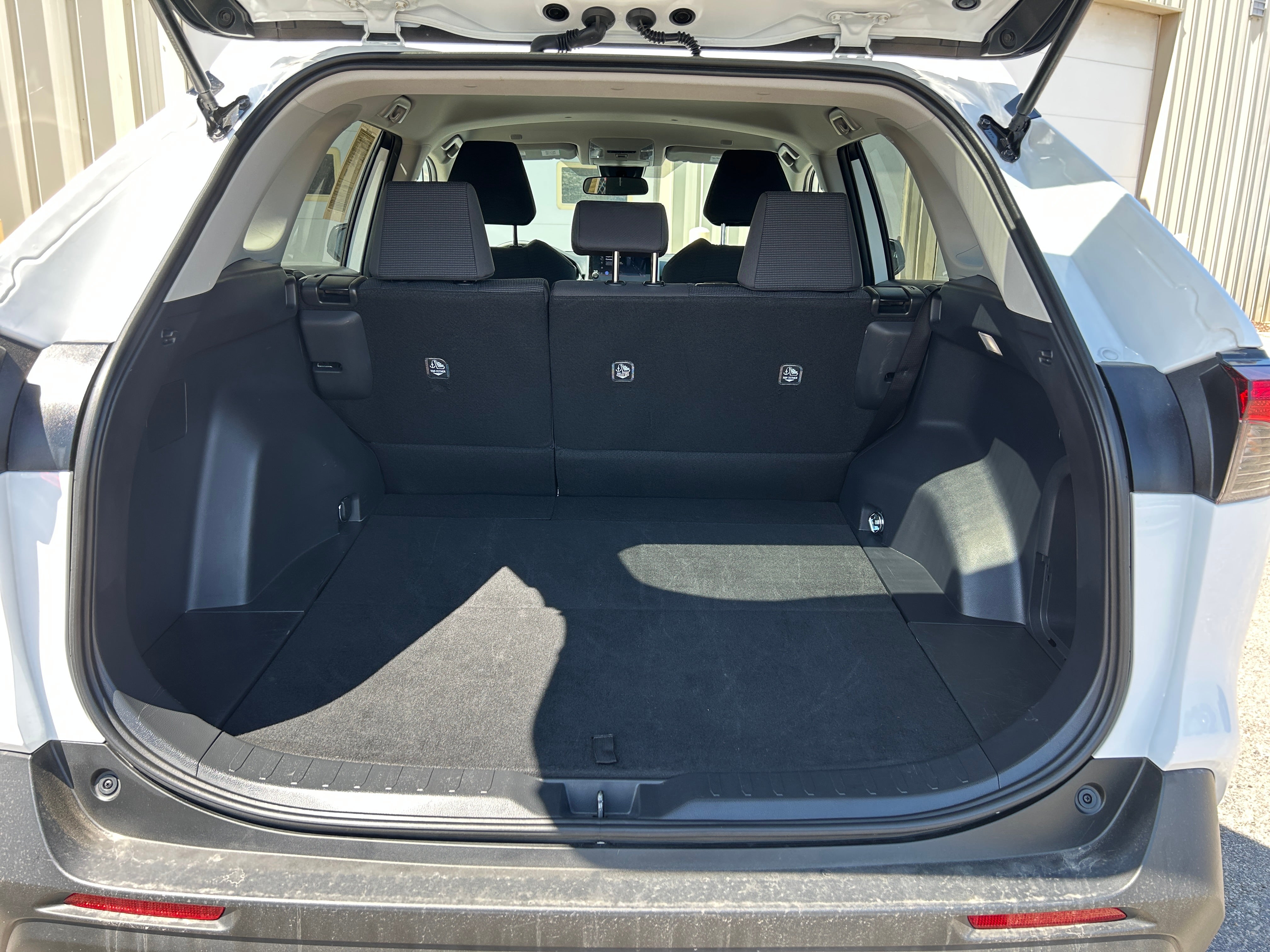 2024 Toyota RAV4 LE 6