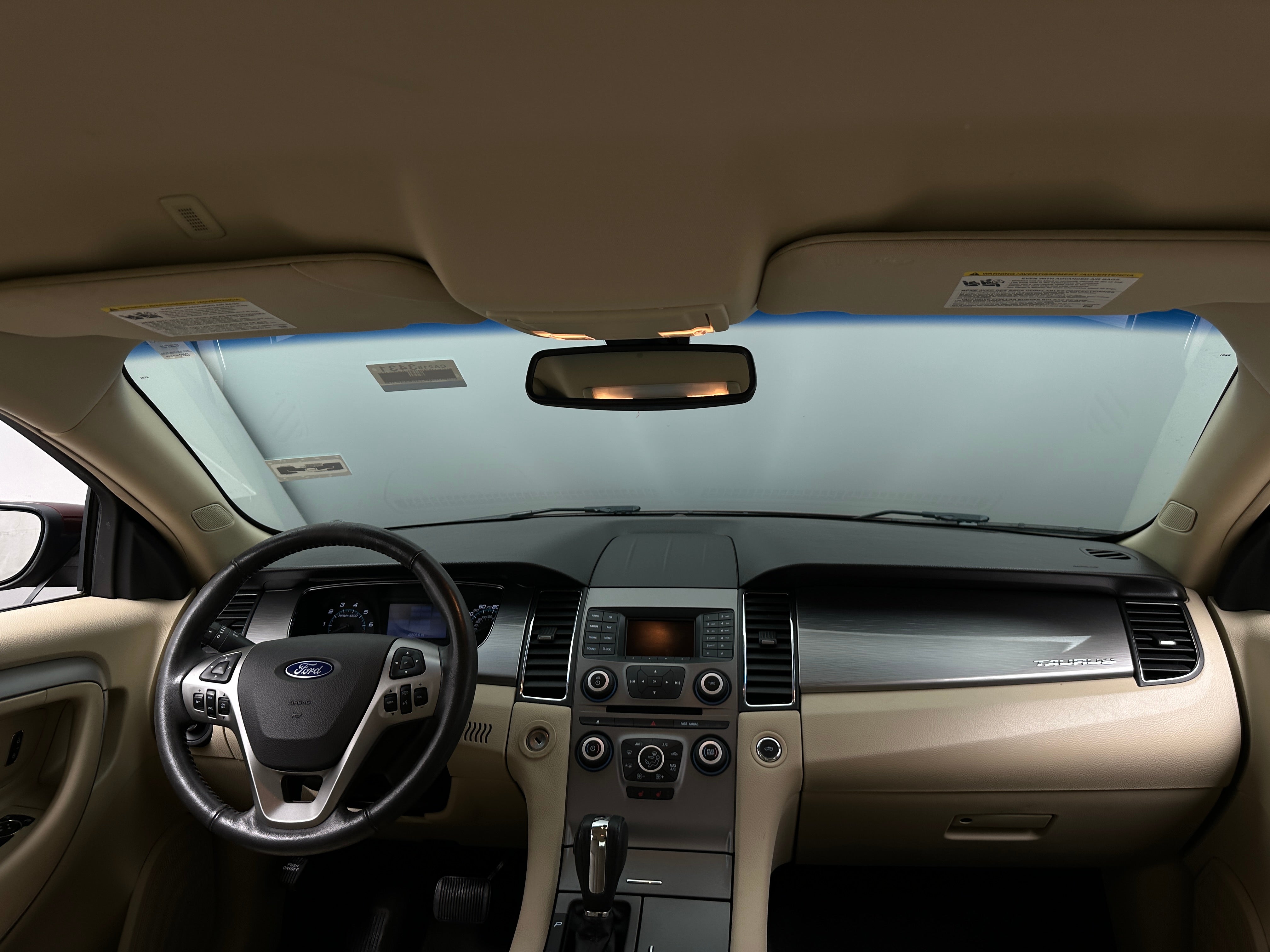2015 Ford Taurus SEL 2