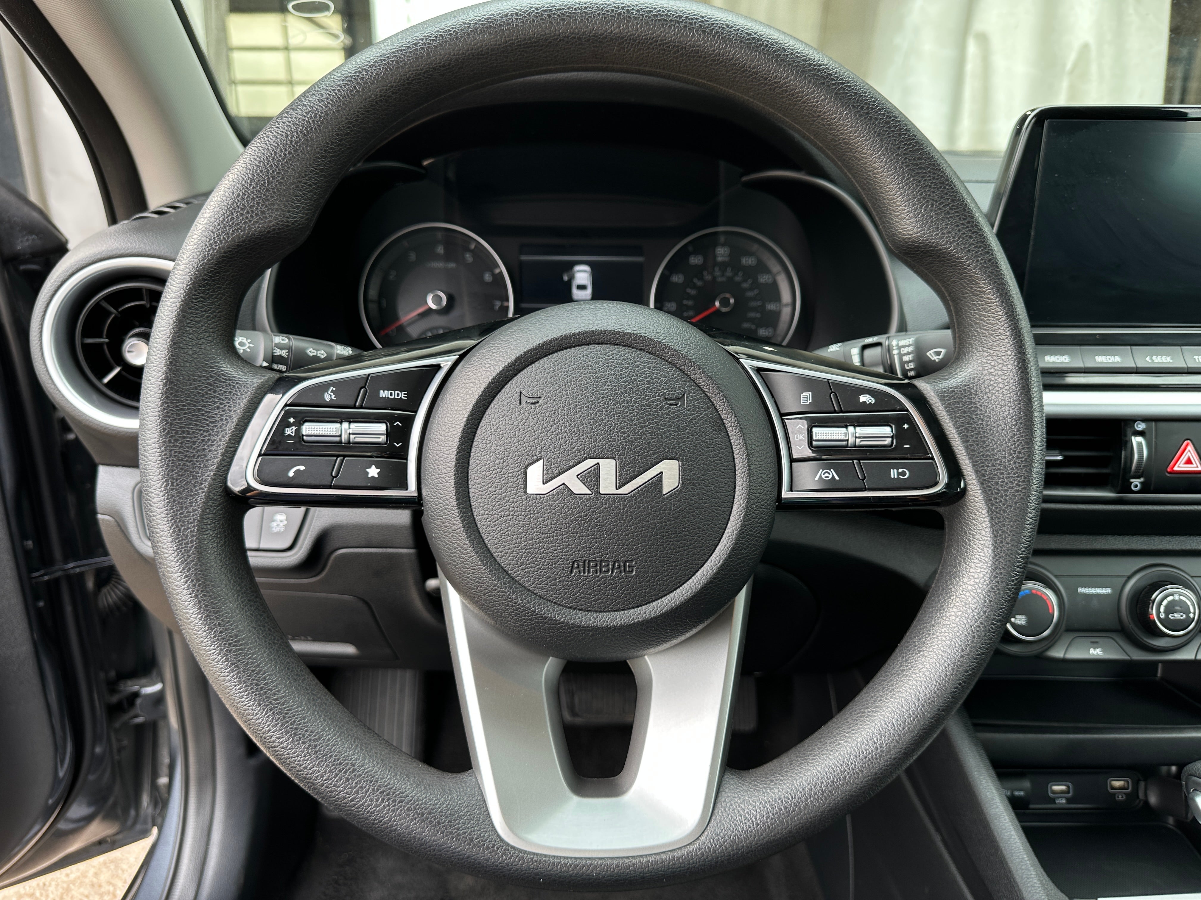 2024 Kia Forte LXS 5