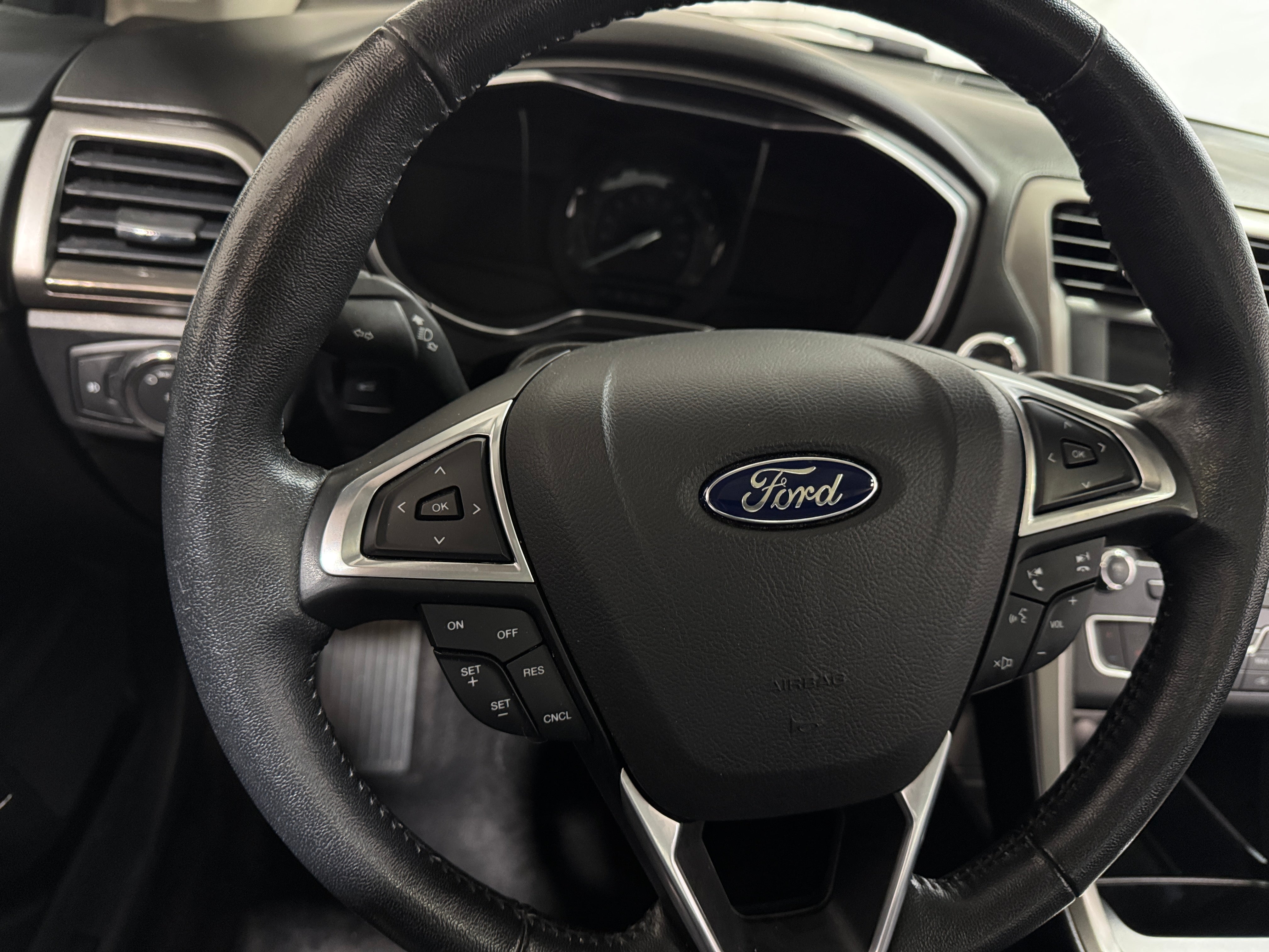 2017 Ford Fusion  4