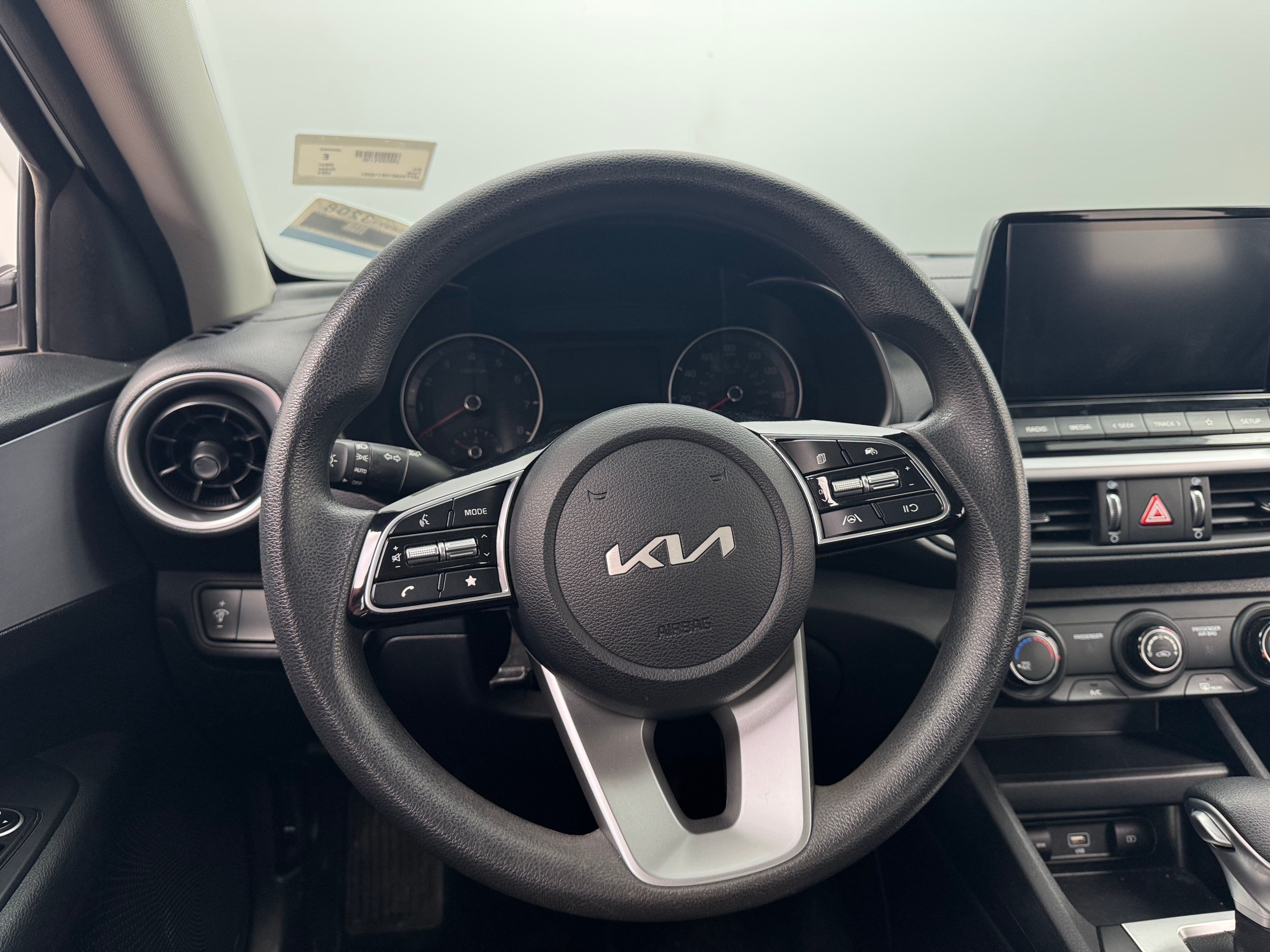 2024 Kia Forte LXS 5