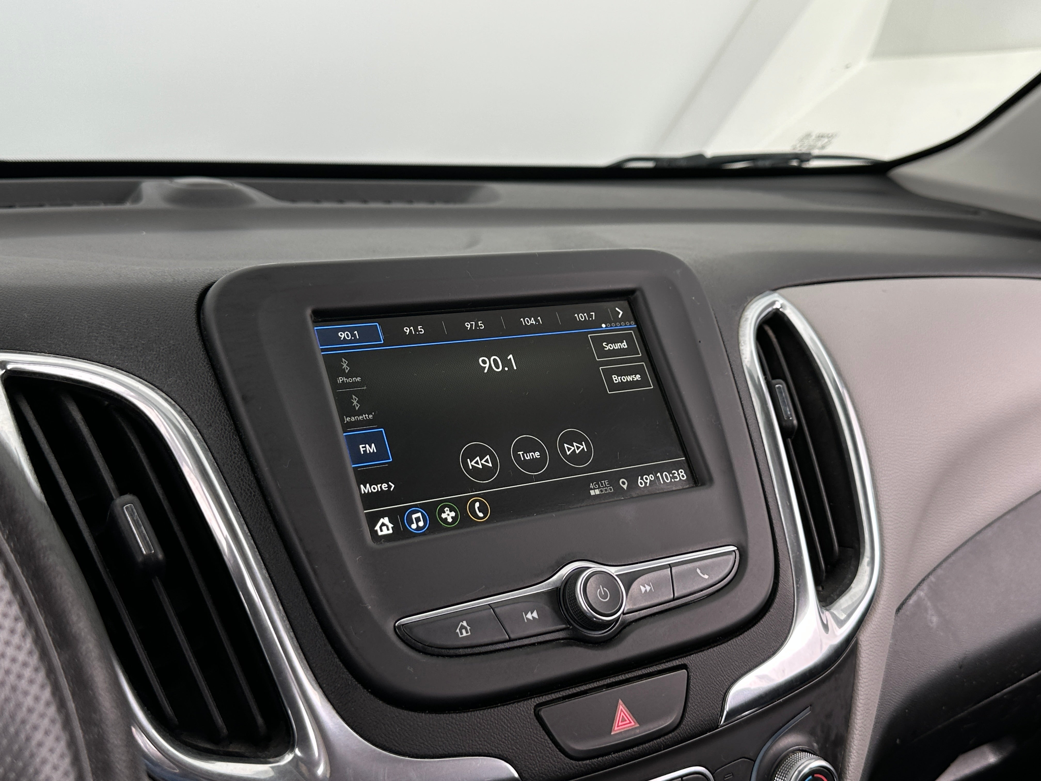 2019 Chevrolet Equinox LS 4