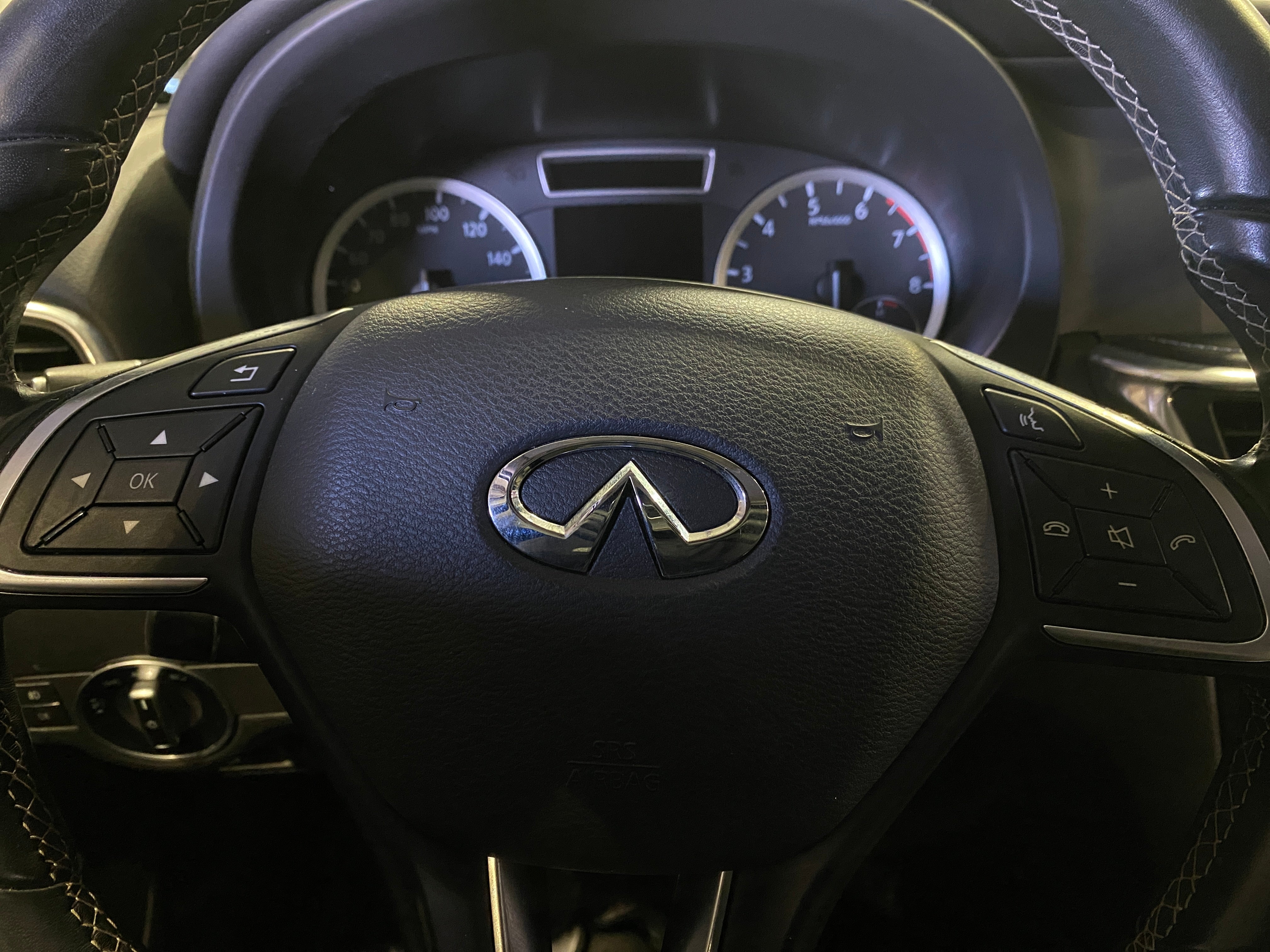 2018 INFINITI QX30 Premium 5