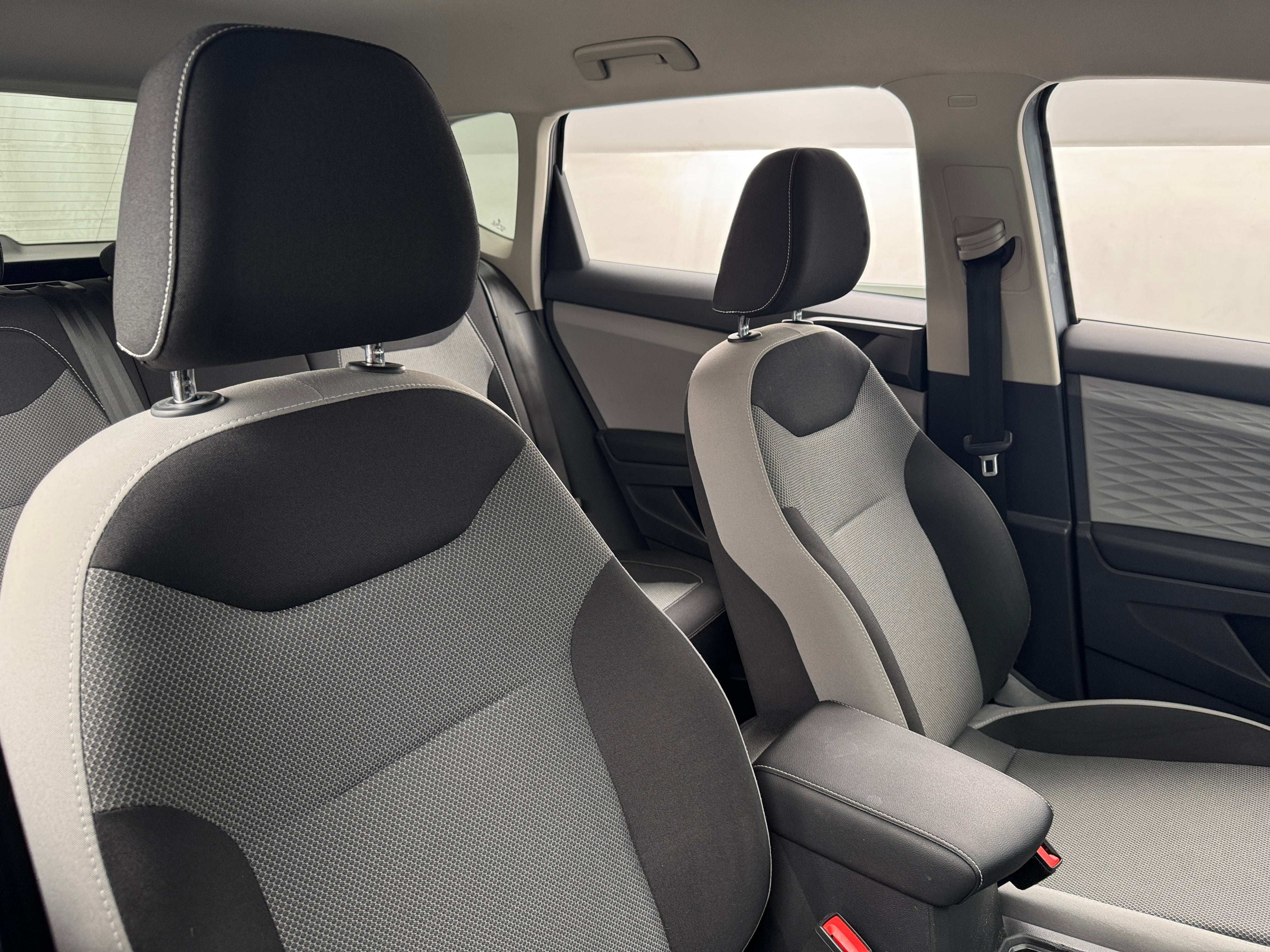 2022 Volkswagen Taos S 2