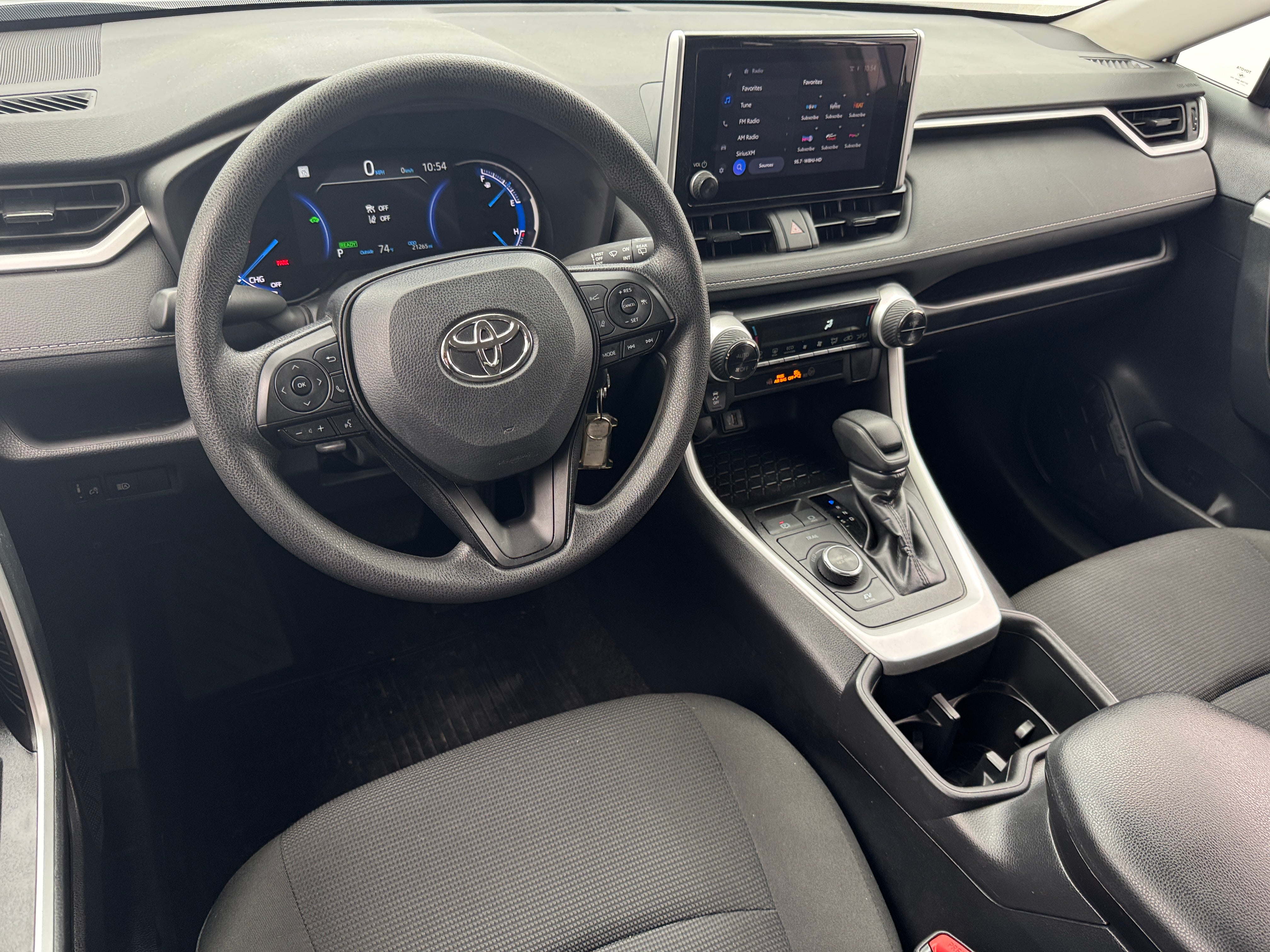 2024 Toyota RAV4 LE 3