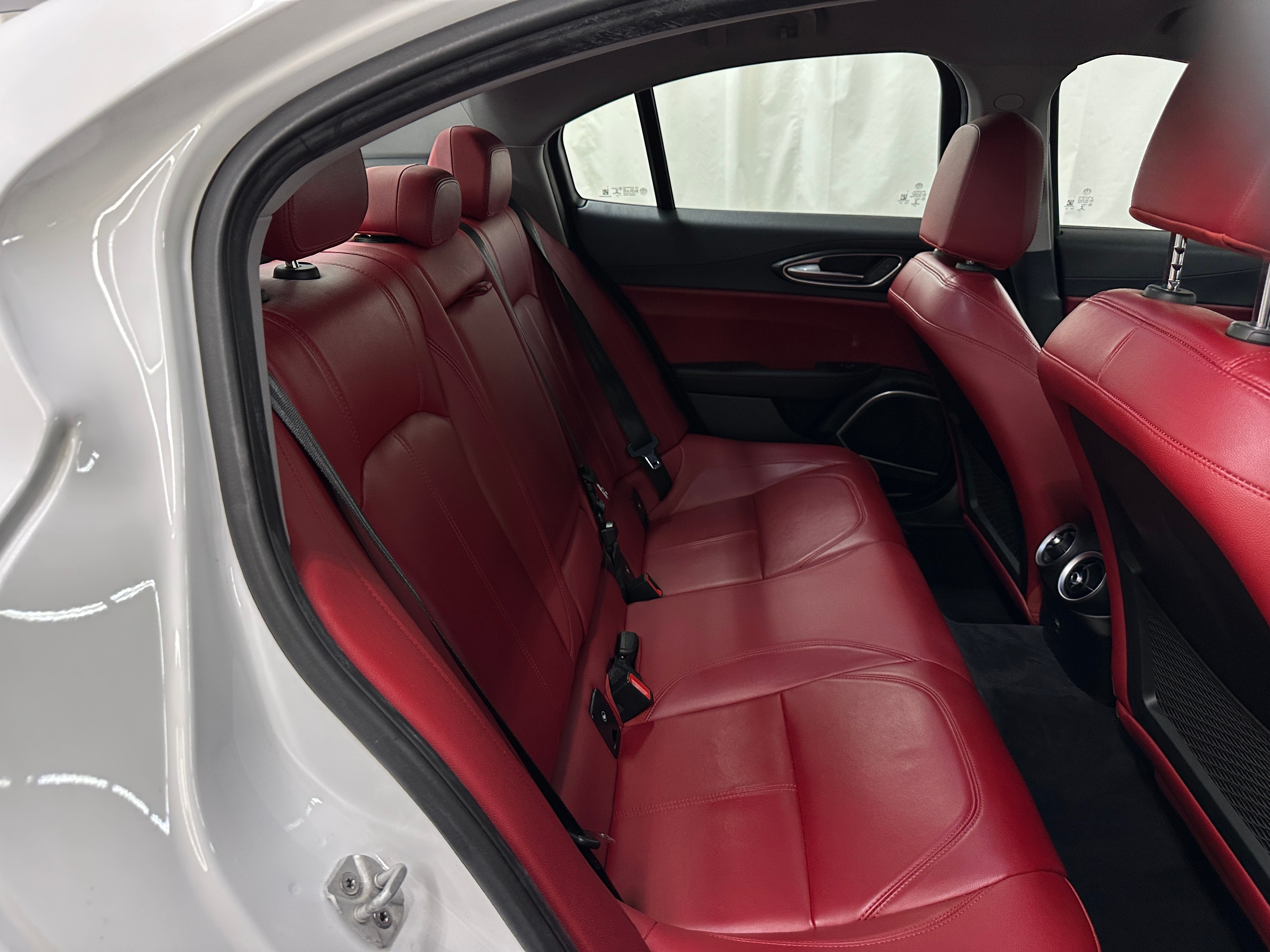 2020 Alfa Romeo Giulia Base 5
