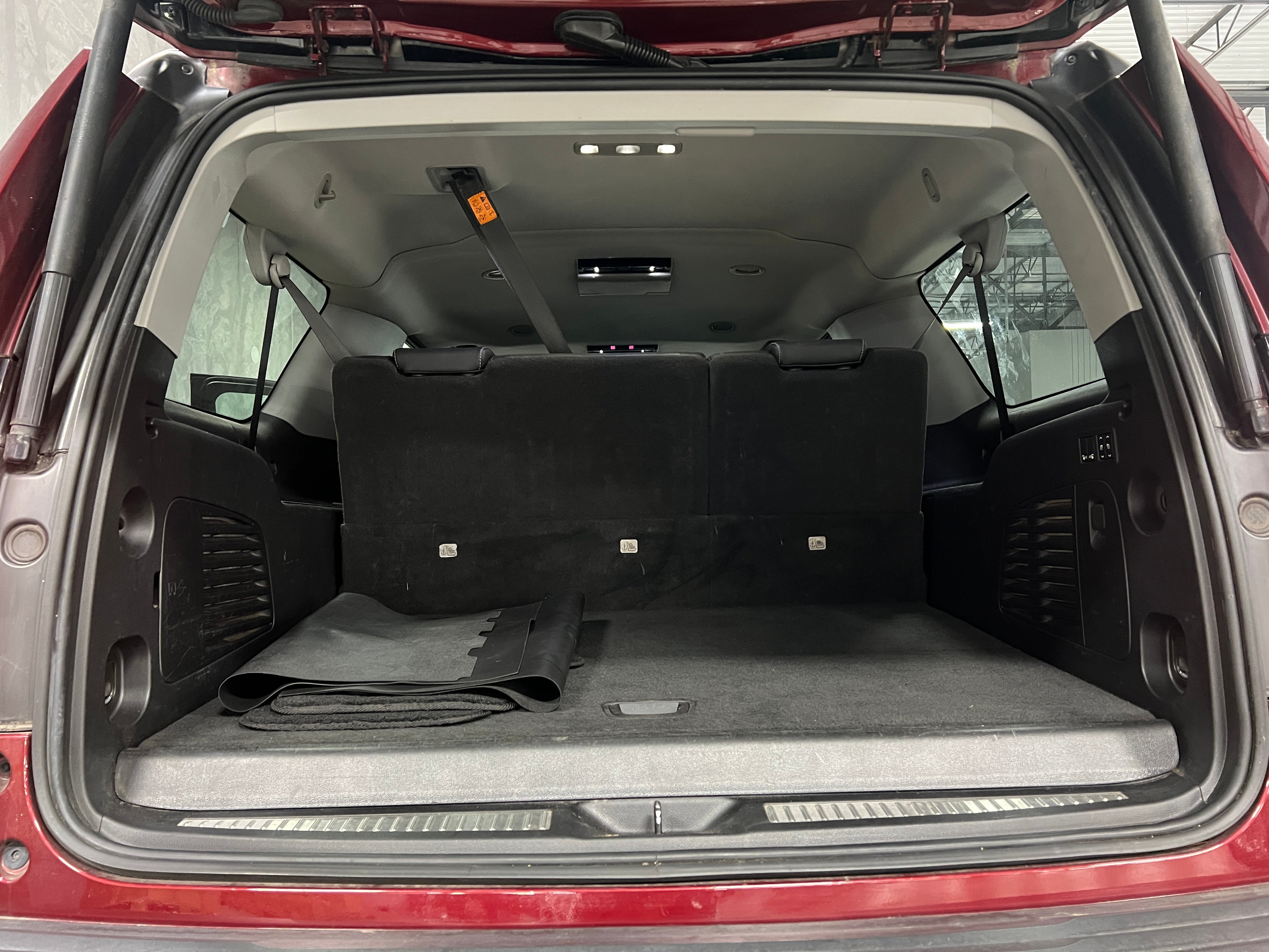2020 Chevrolet Suburban LT 6