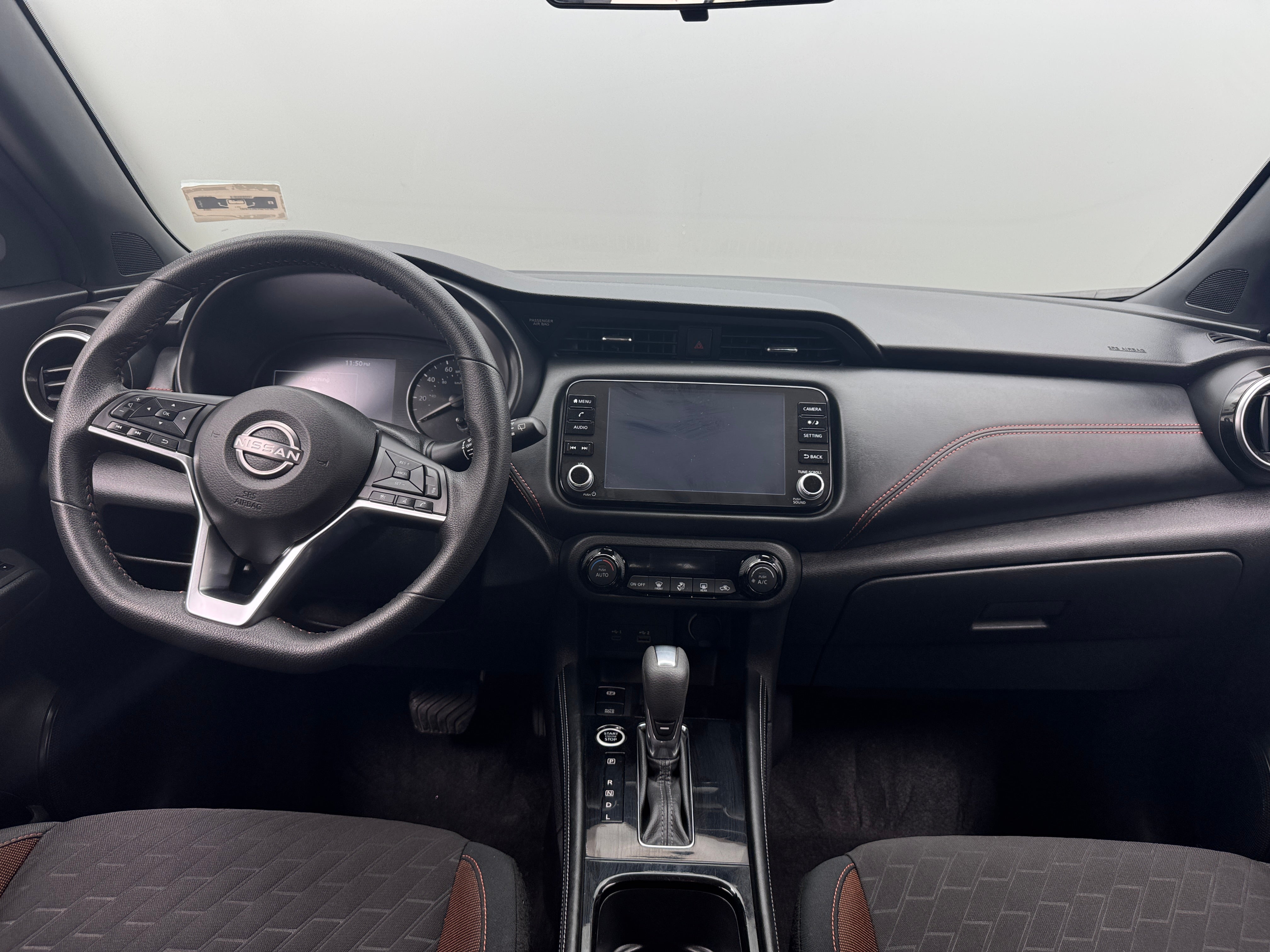 2024 Nissan Kicks SR 3