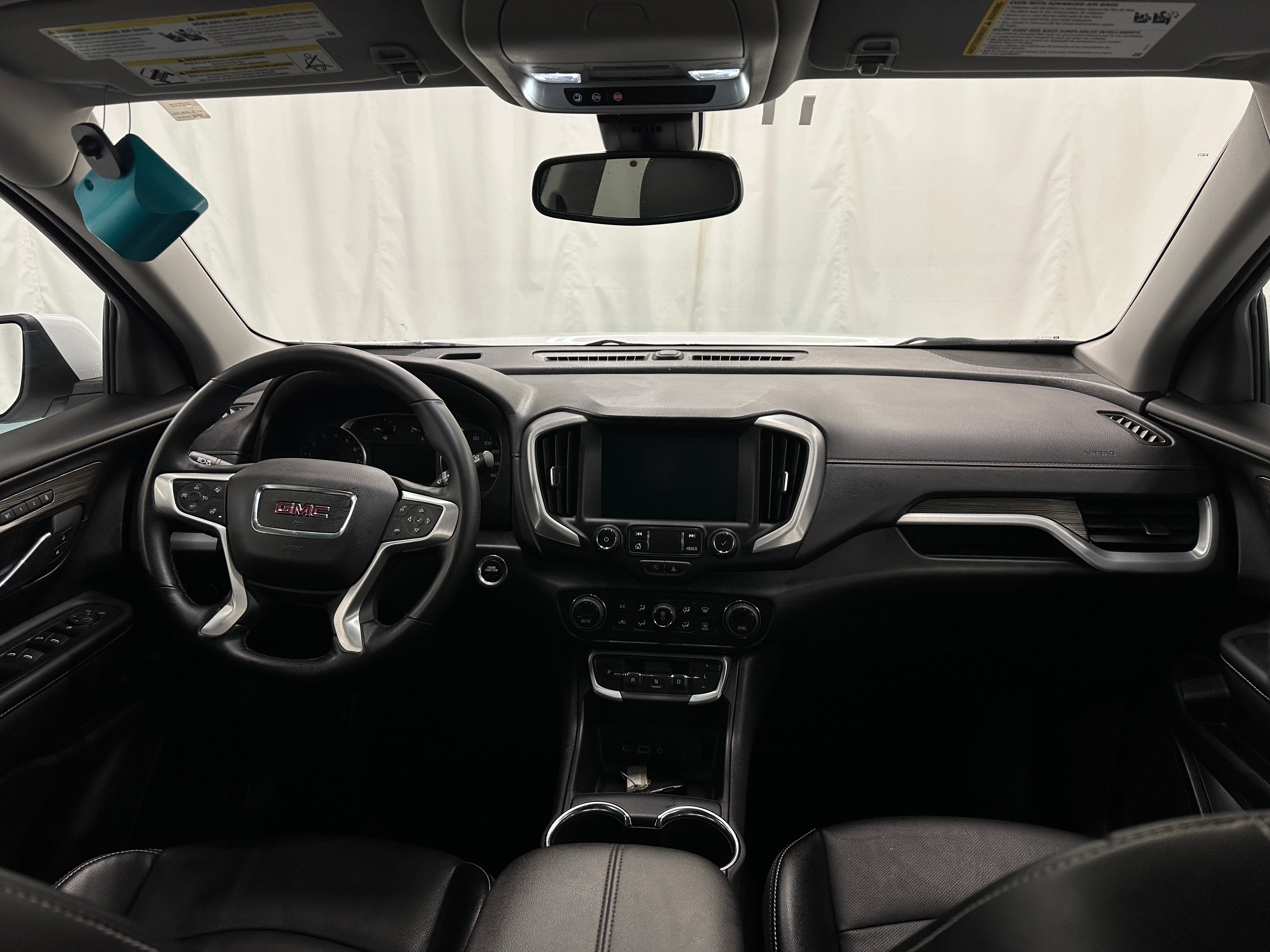2024 GMC Terrain SLT 2