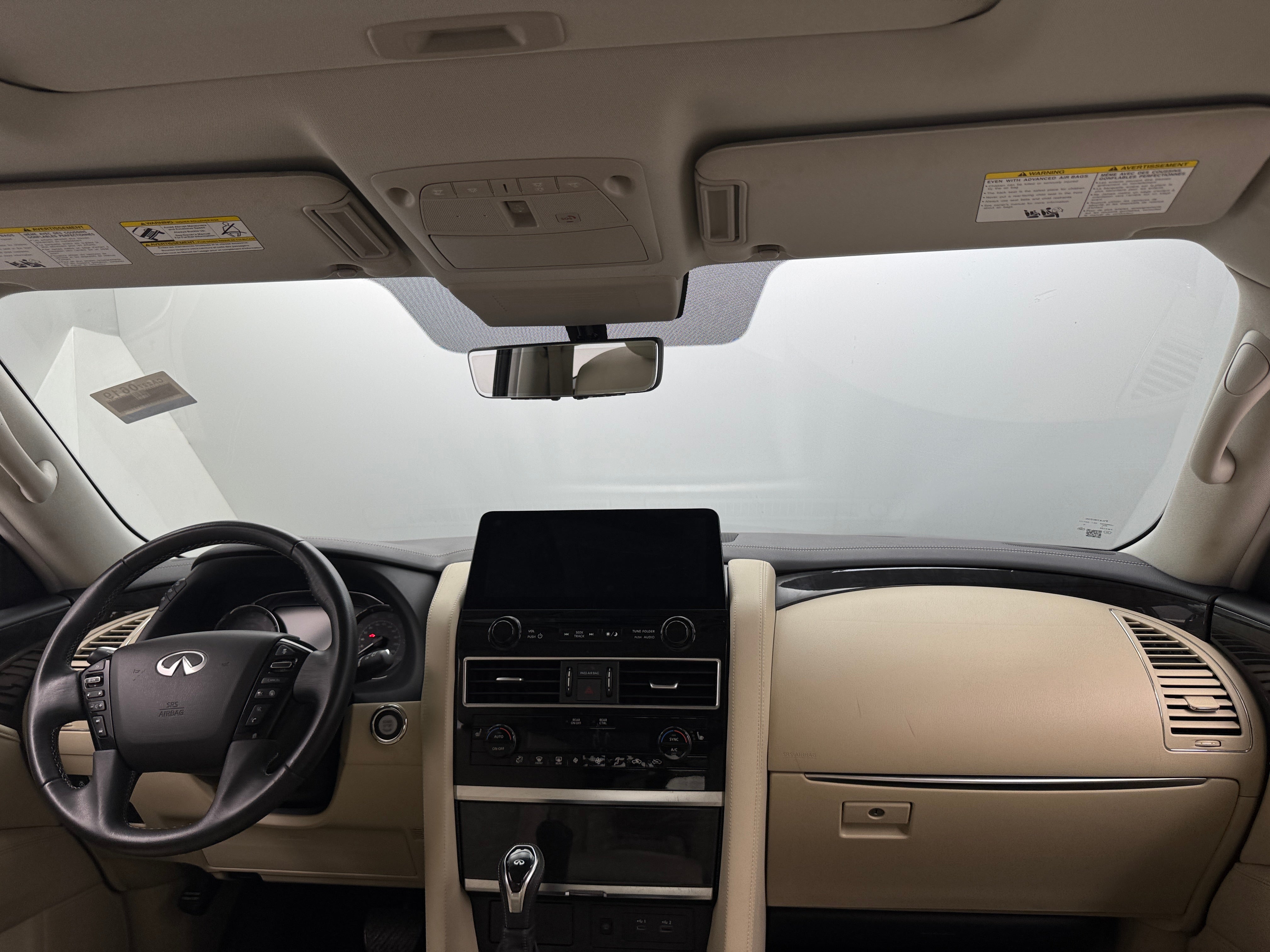 2023 INFINITI QX80 Luxe 2