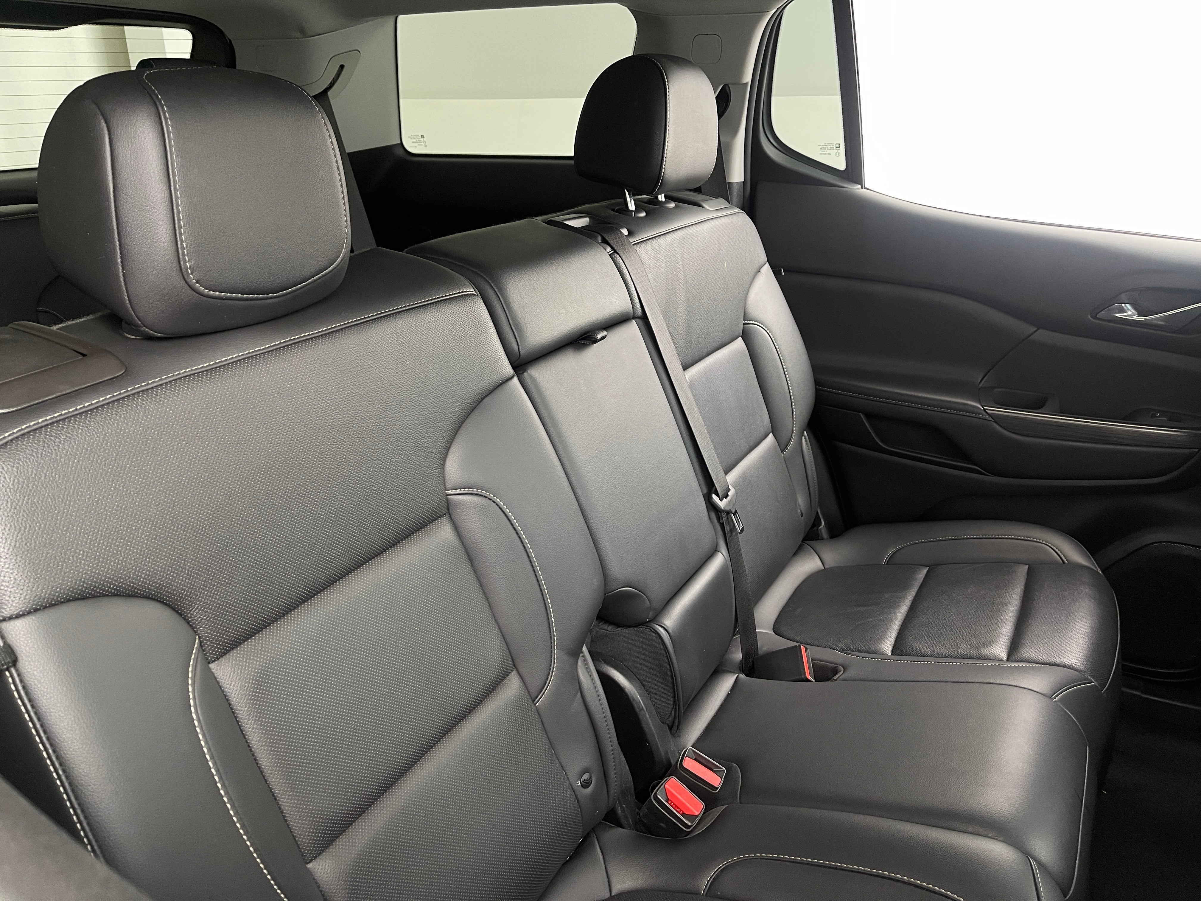 2023 GMC Acadia SLT 5