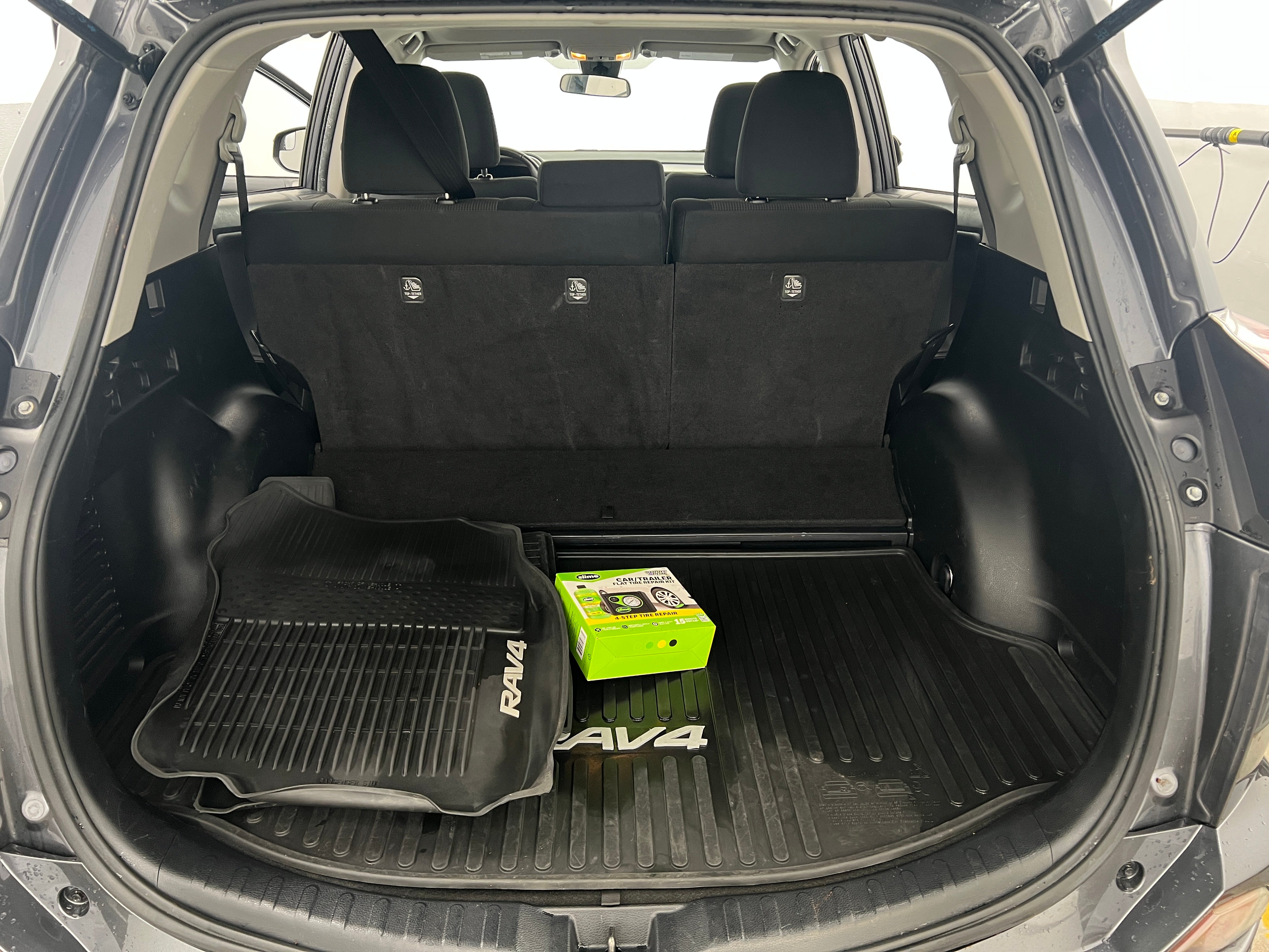 2017 Toyota RAV4 XLE 7