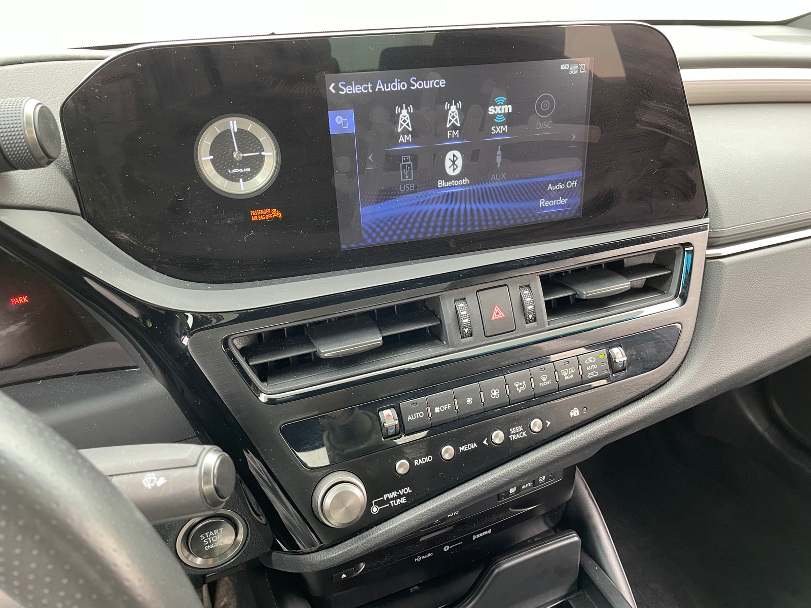 Thumbnail: 2022 Lexus ES - 4