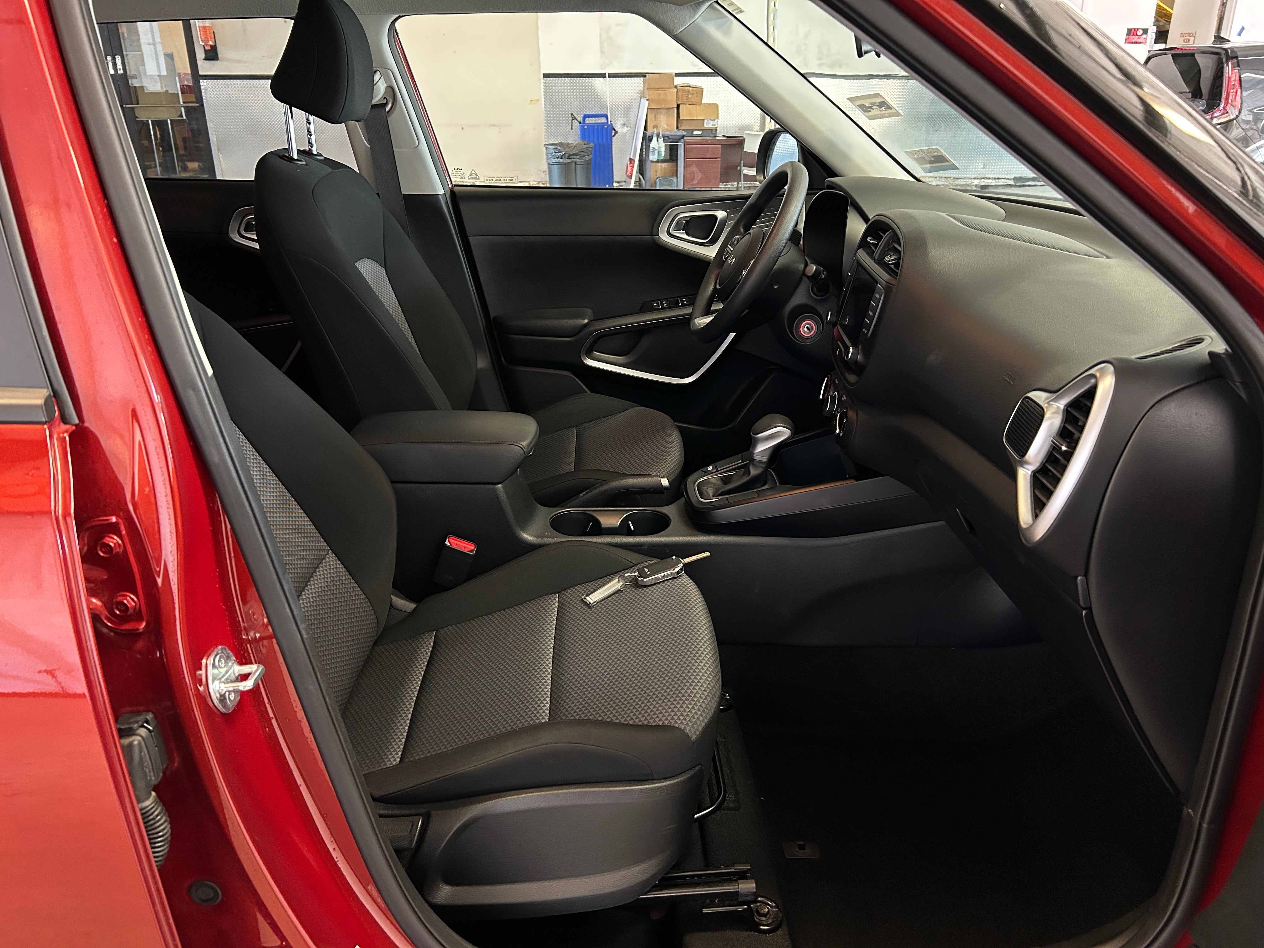 2024 Kia Soul LX 2