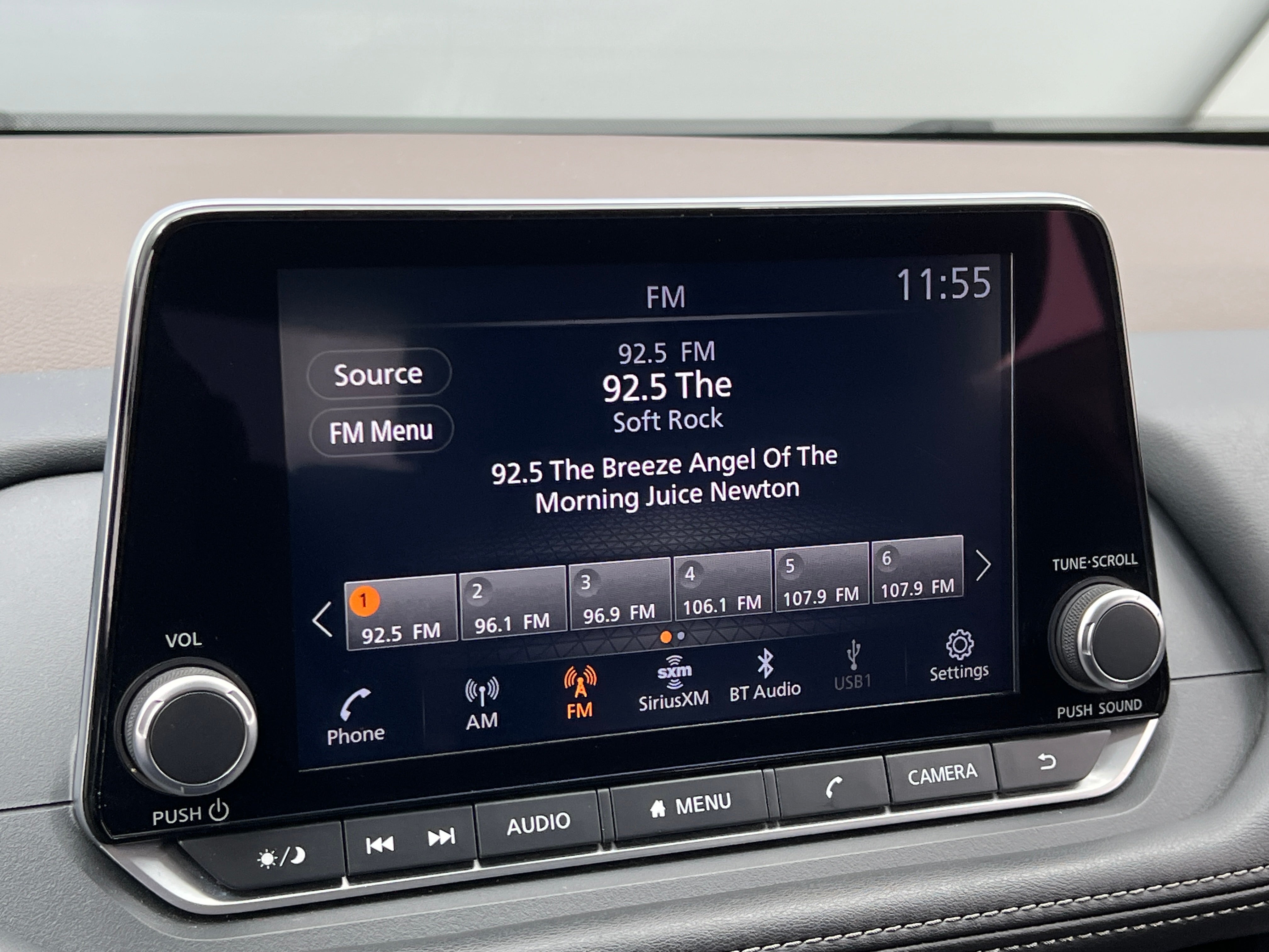 2023 Nissan Rogue SV 4