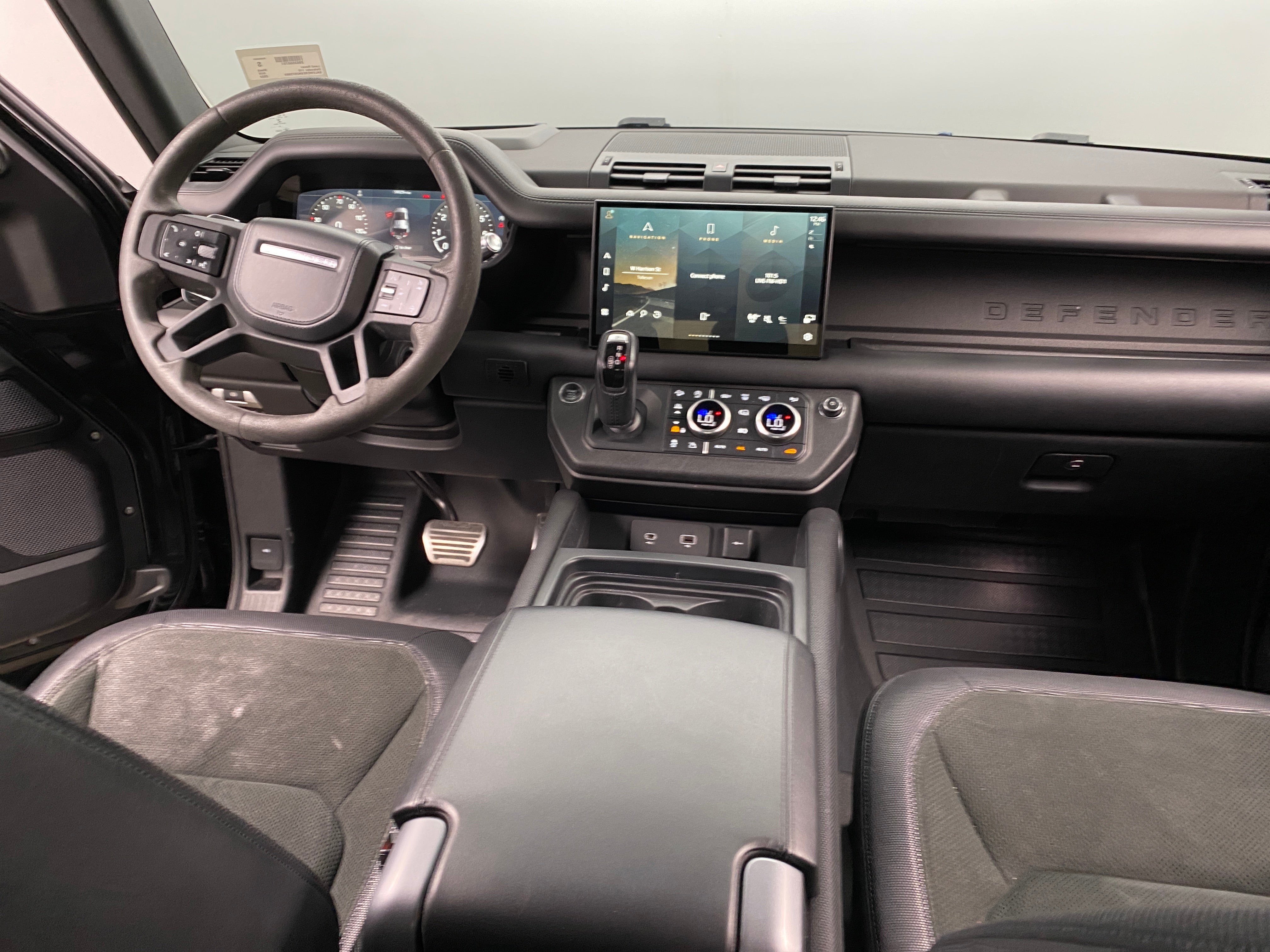 2022 Land Rover Defender 110 2