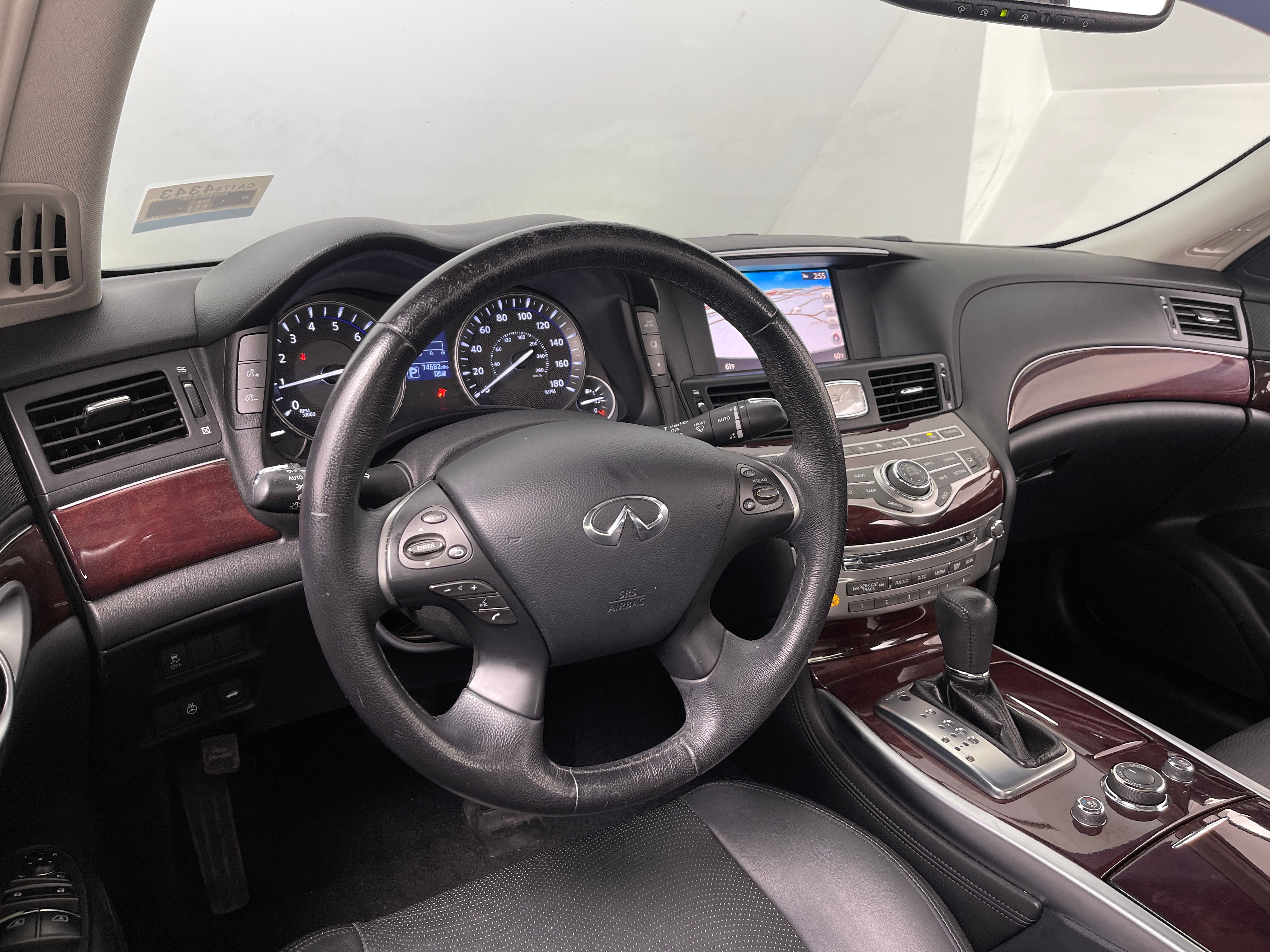 2018 INFINITI Q70 Luxe 2