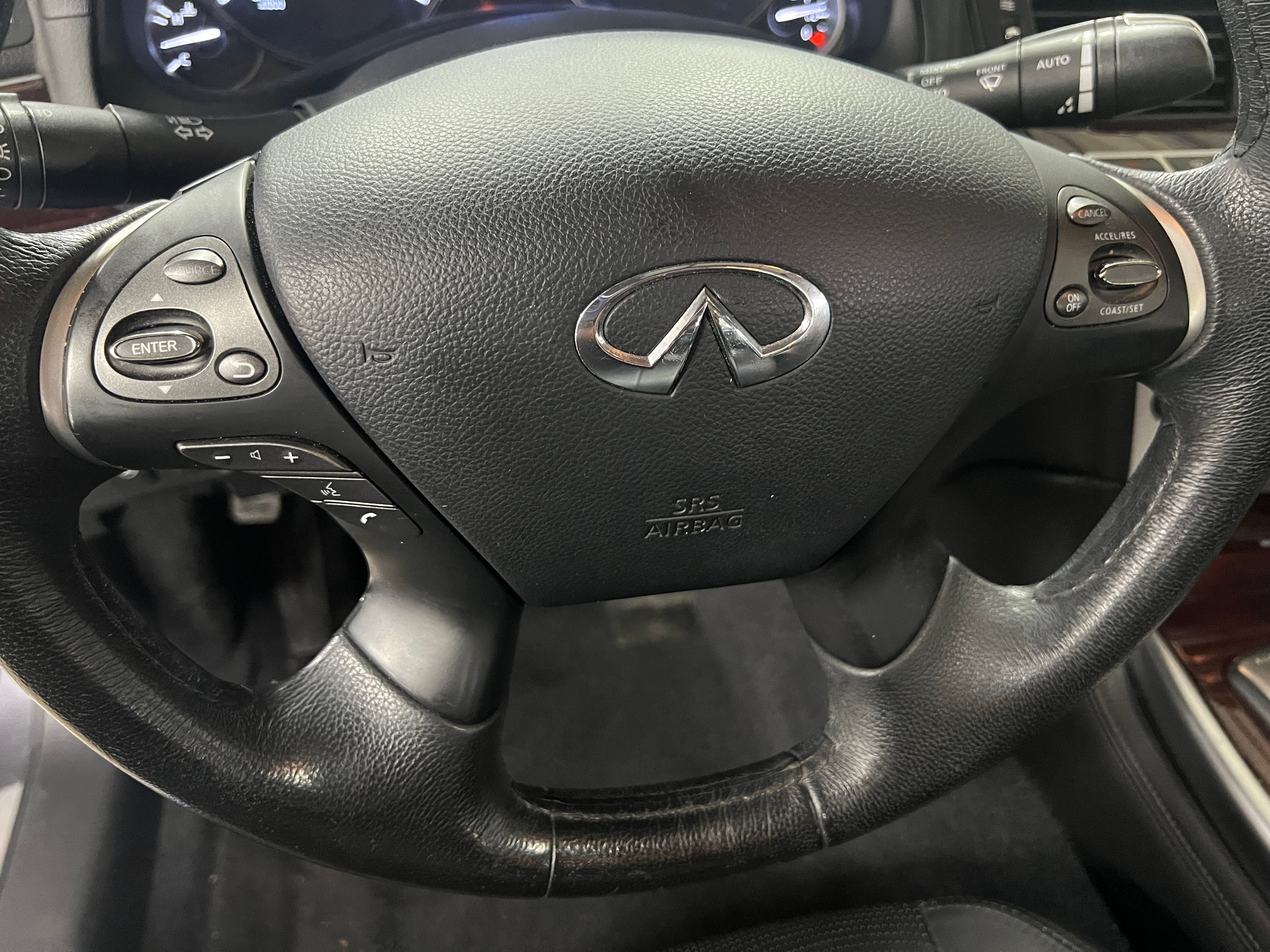 2018 INFINITI Q70 Luxe 4