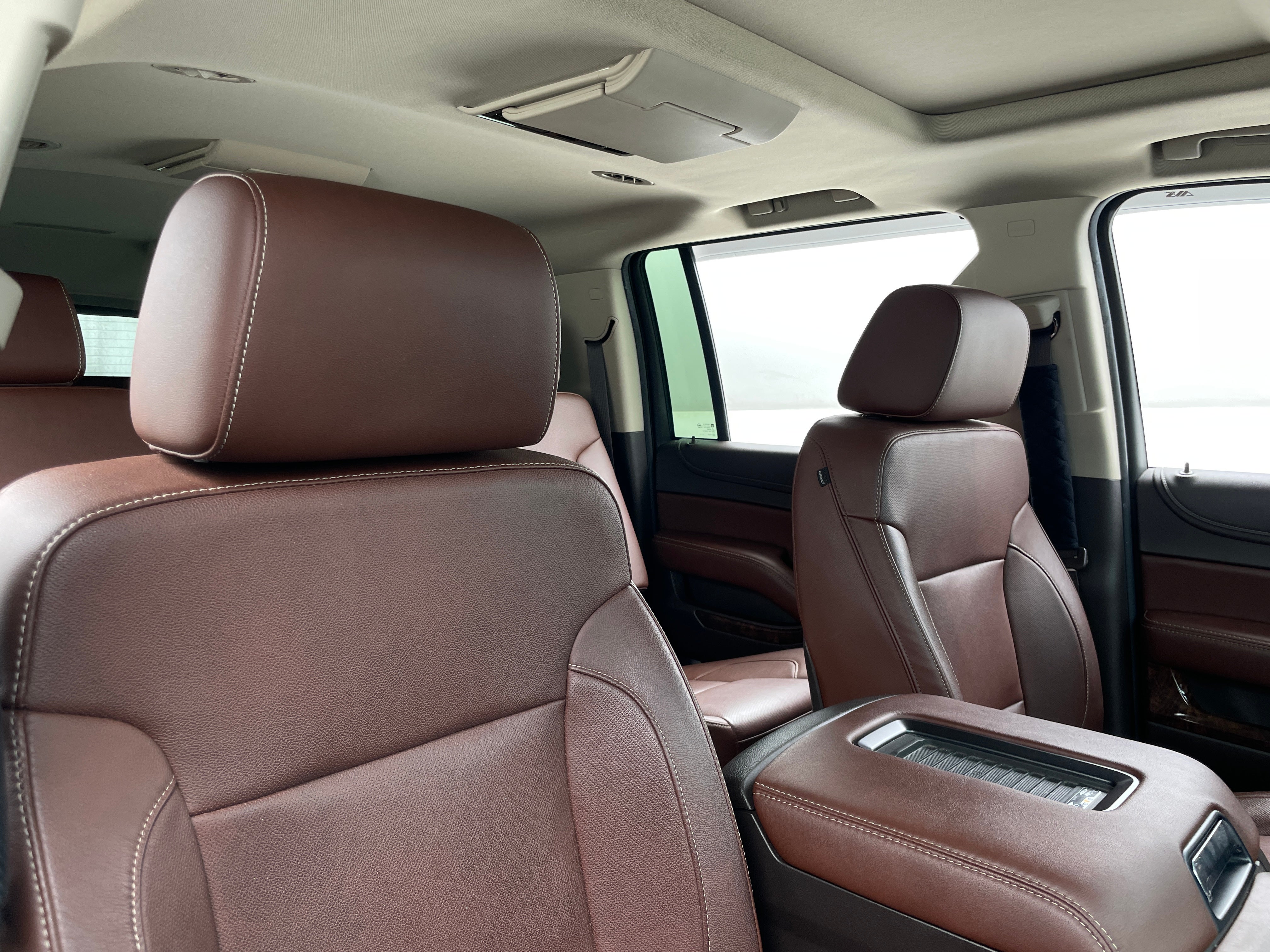 2016 Chevrolet Suburban LTZ 2