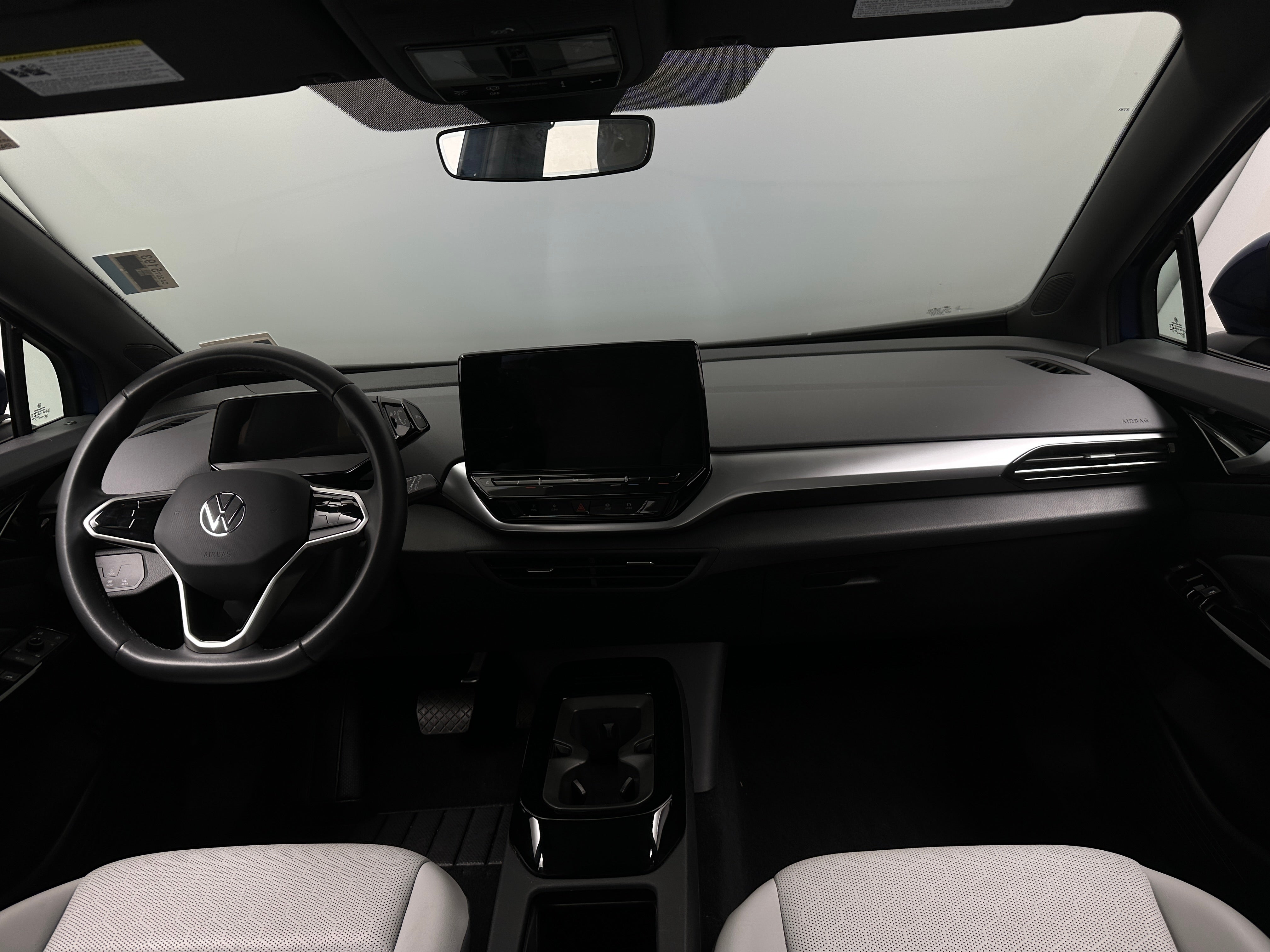 2022 Volkswagen ID.4 Pro S 2