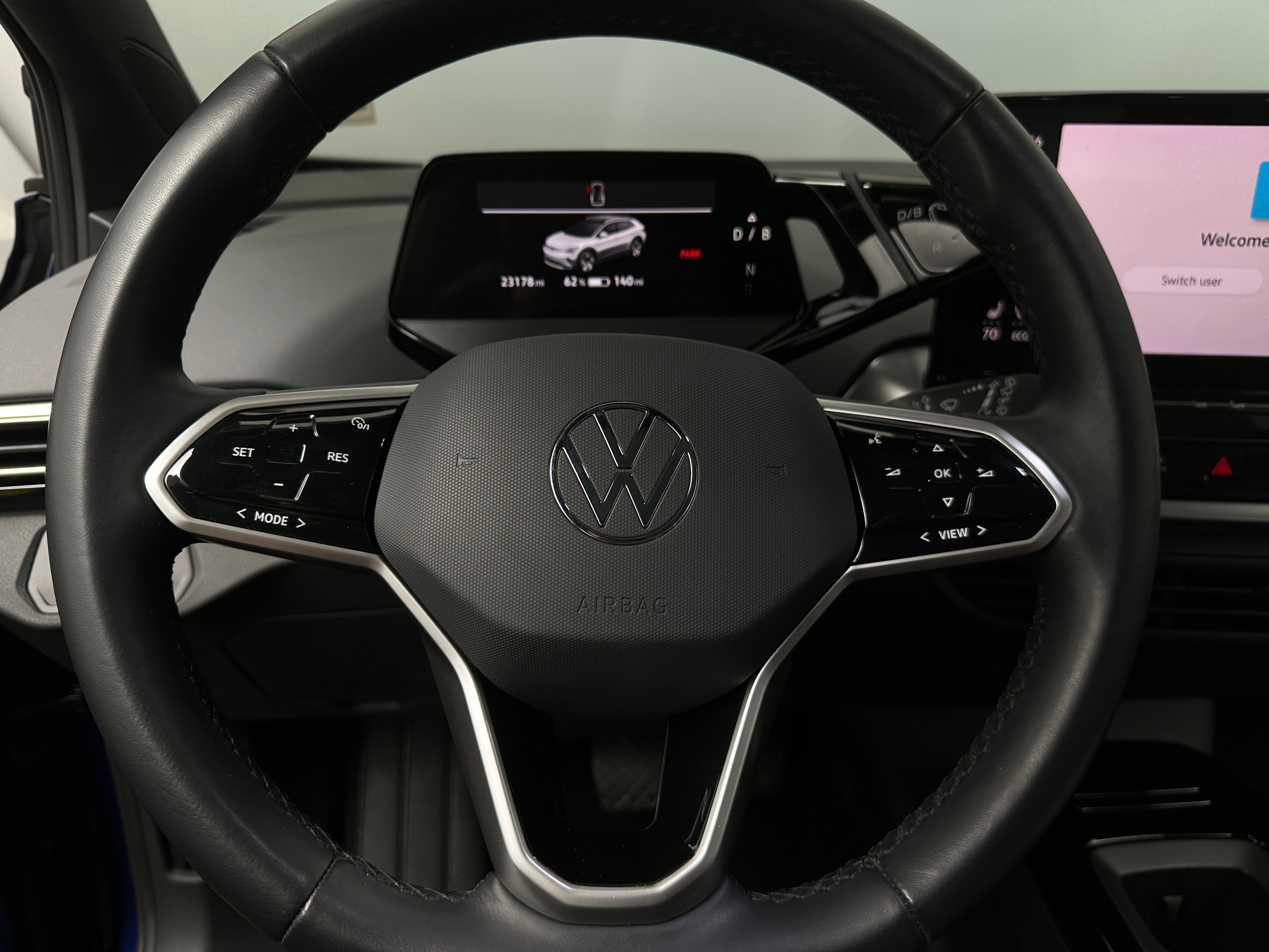 2022 Volkswagen ID.4 Pro S 4