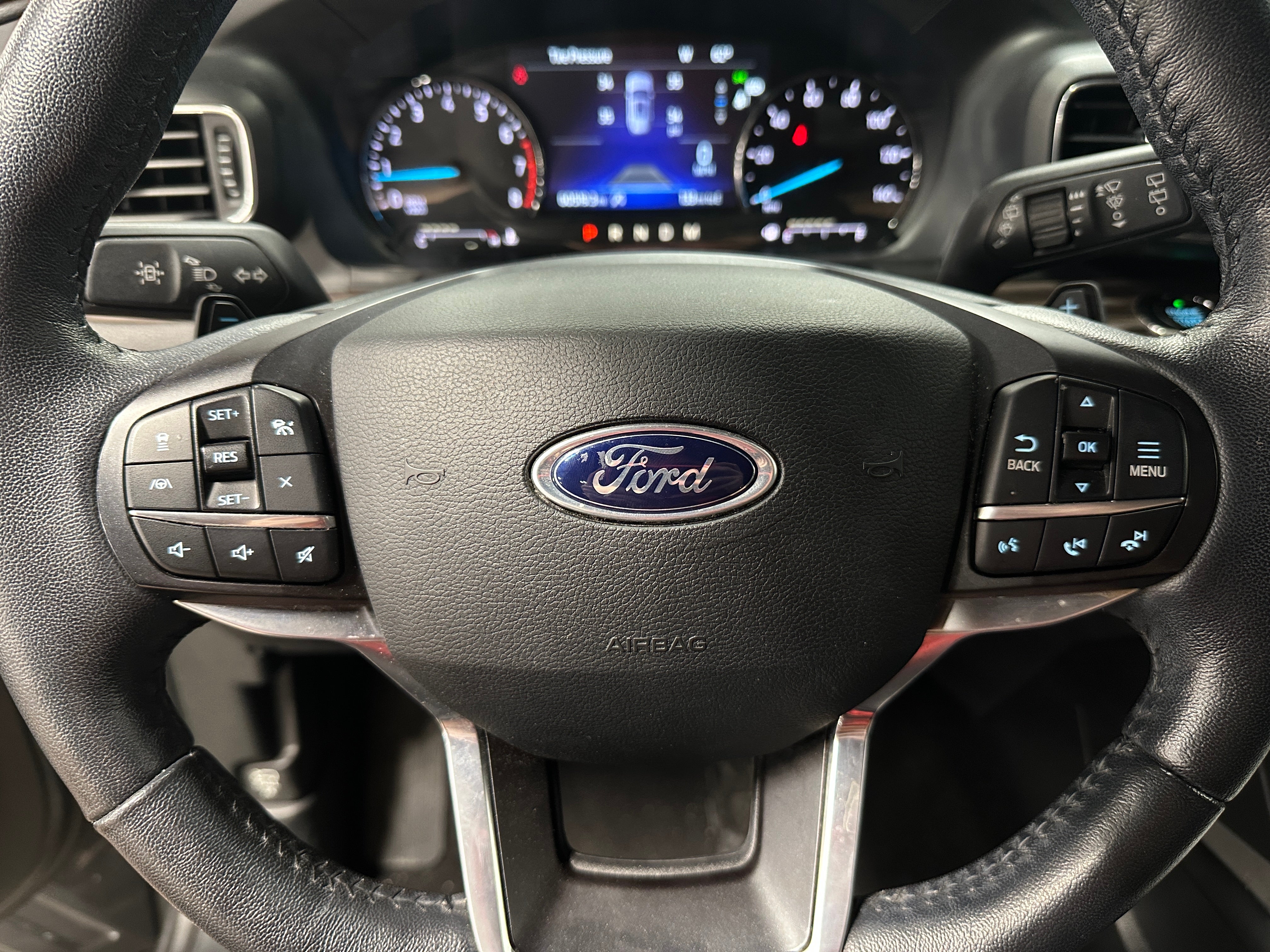 2020 Ford Explorer Limited 4