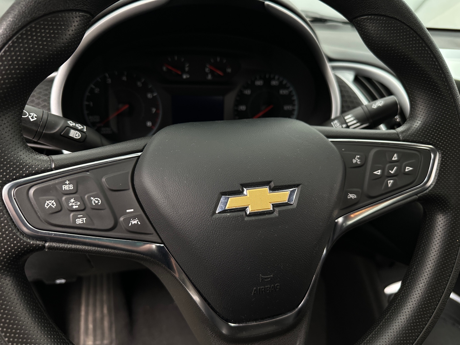 Thumbnail: 2023 Chevrolet Malibu - 5