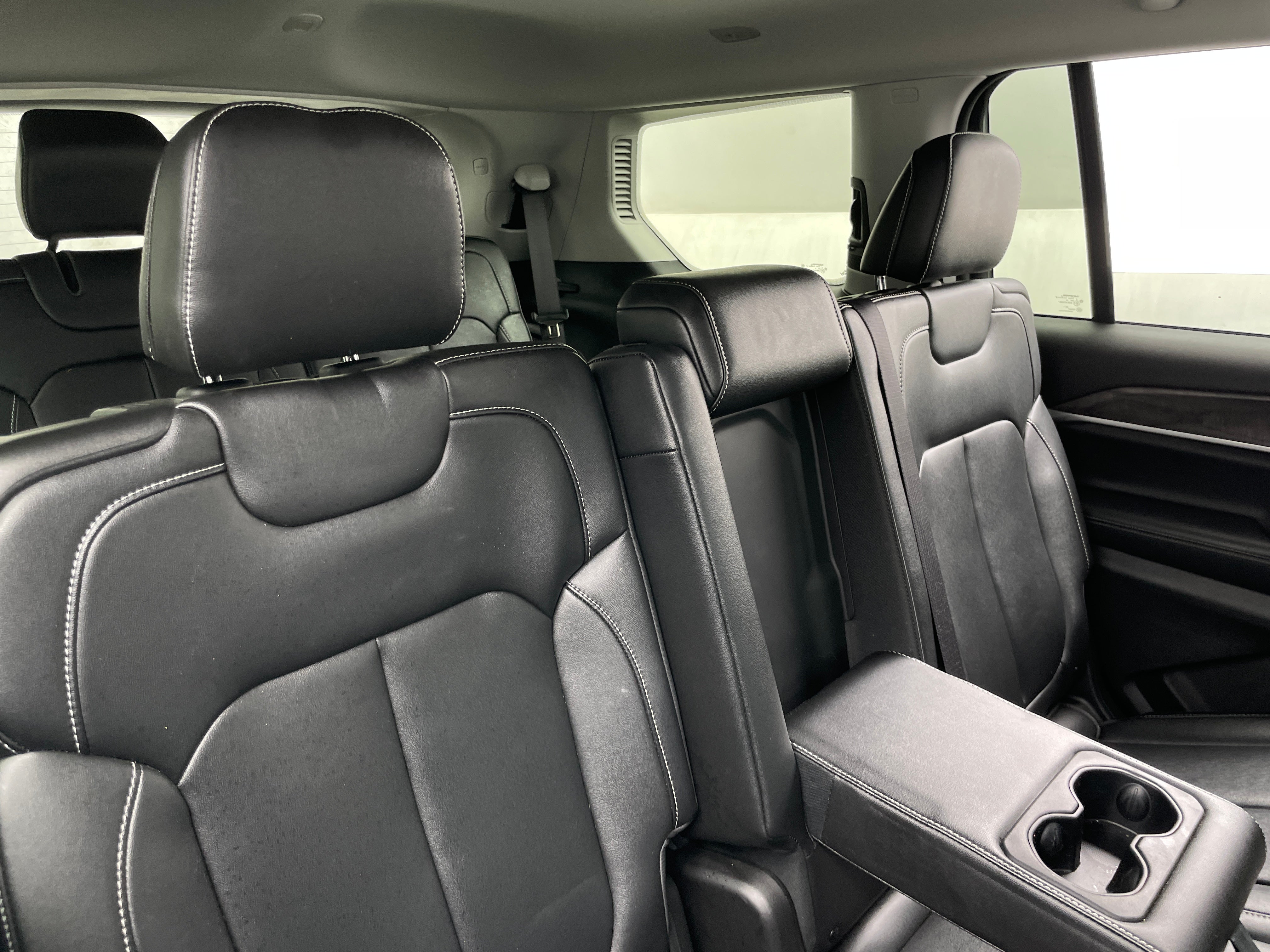 2023 Jeep Grand Cherokee L Limited Edition 5