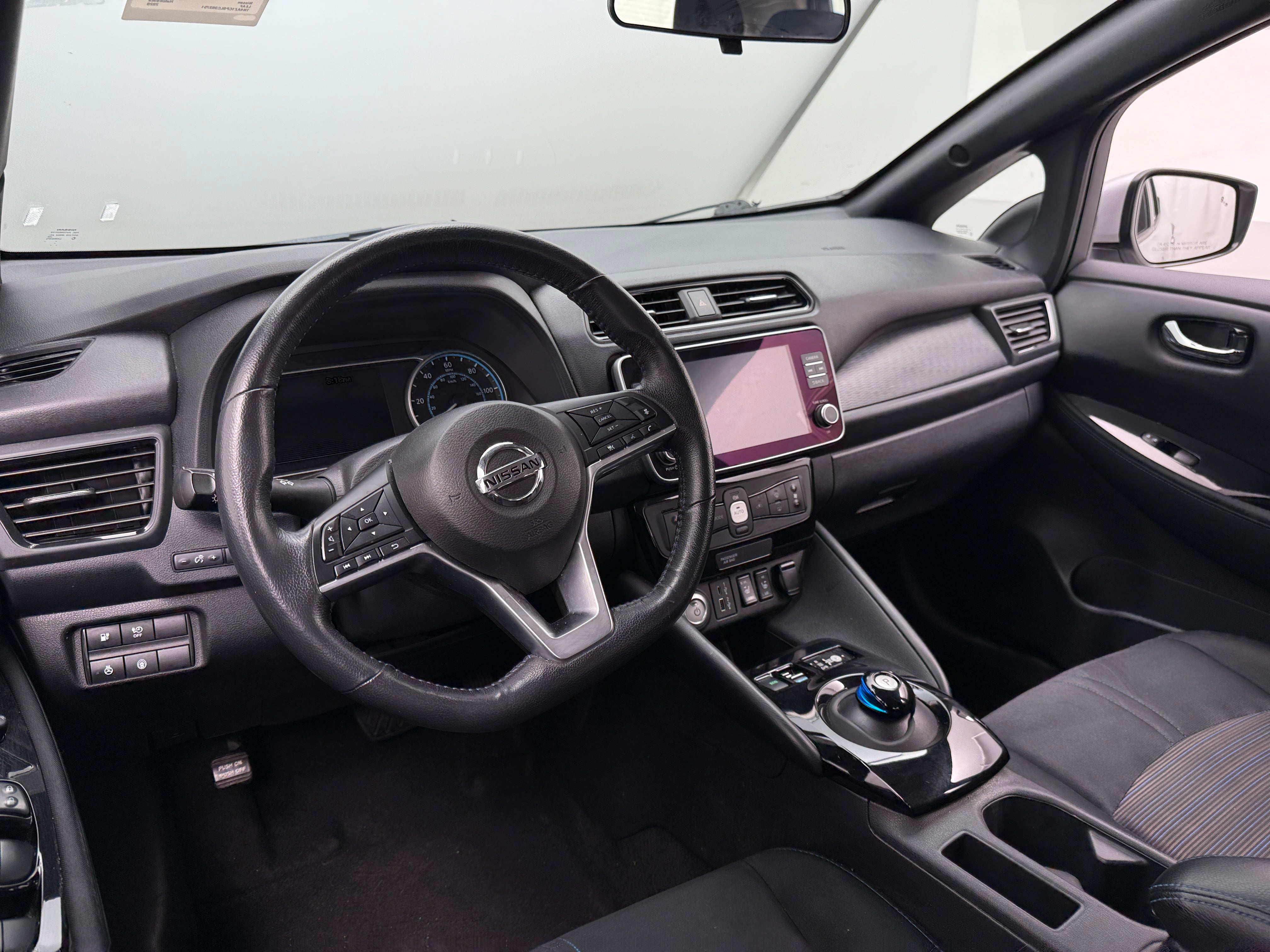 2020 Nissan Leaf SV 3