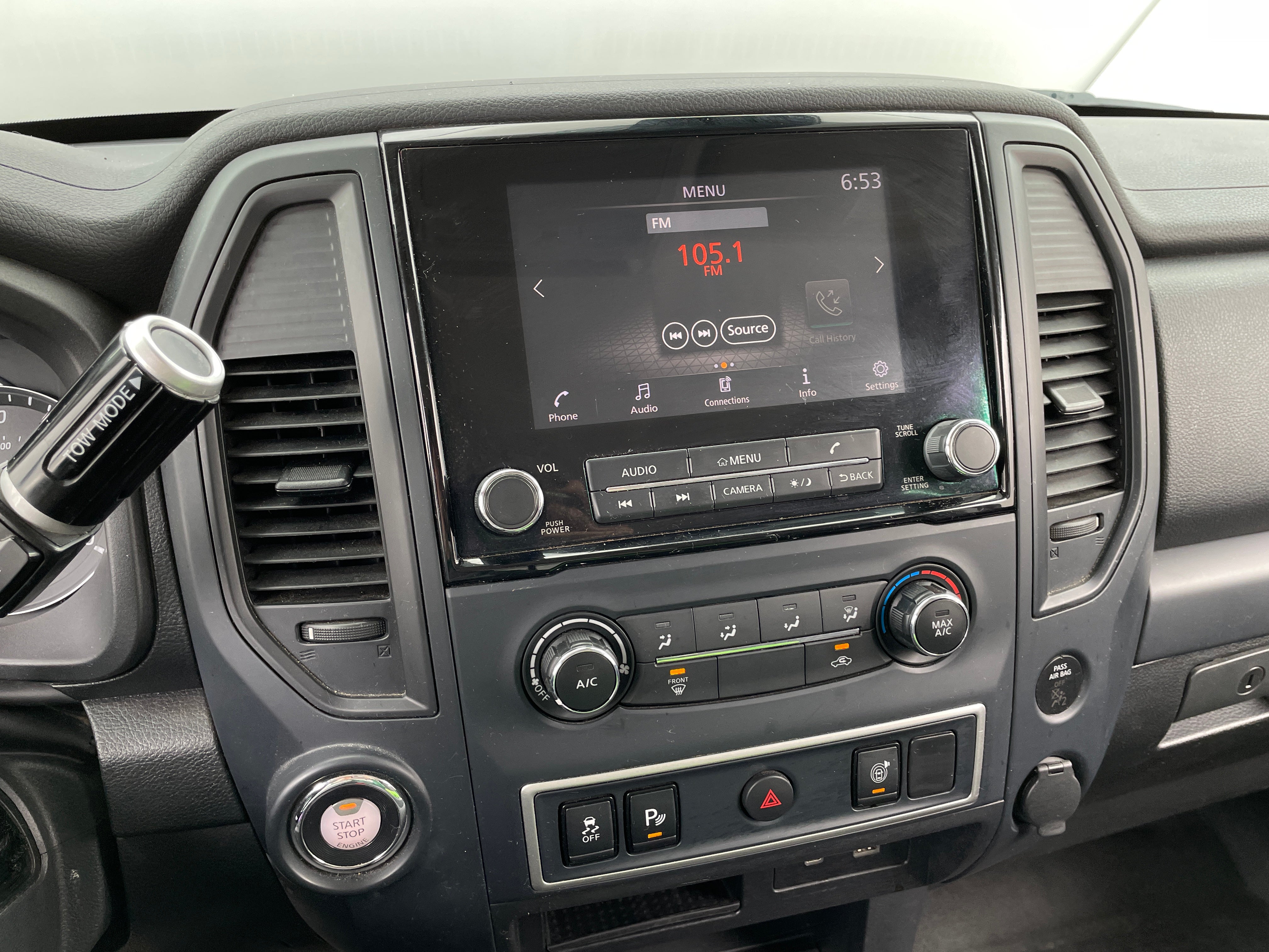 2022 Nissan Titan S 4