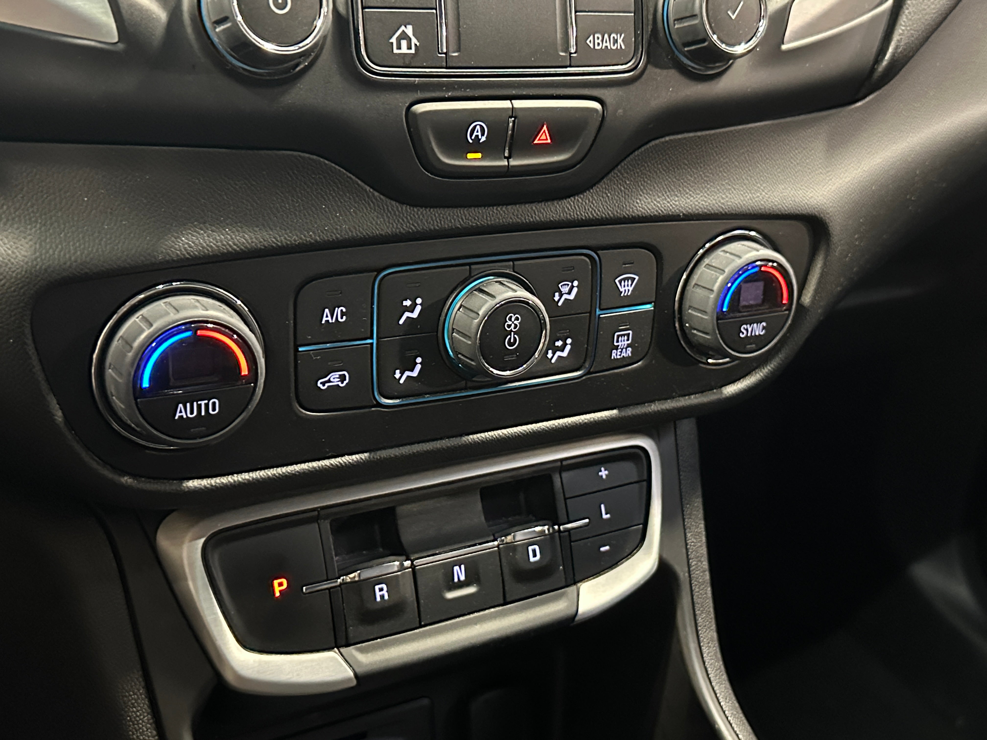 2024 GMC Terrain SLT 3