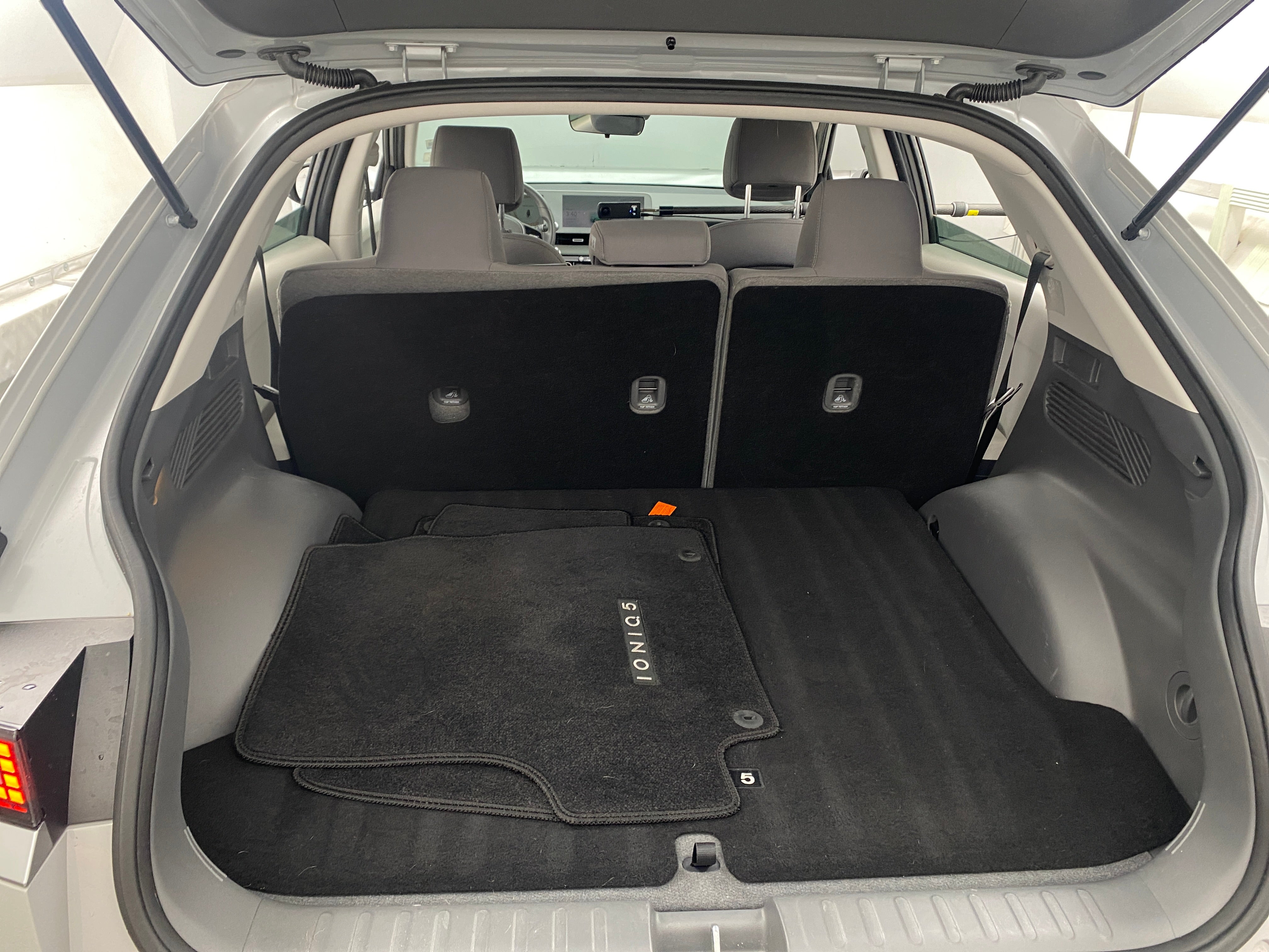2022 Hyundai Ioniq 5 SE 7