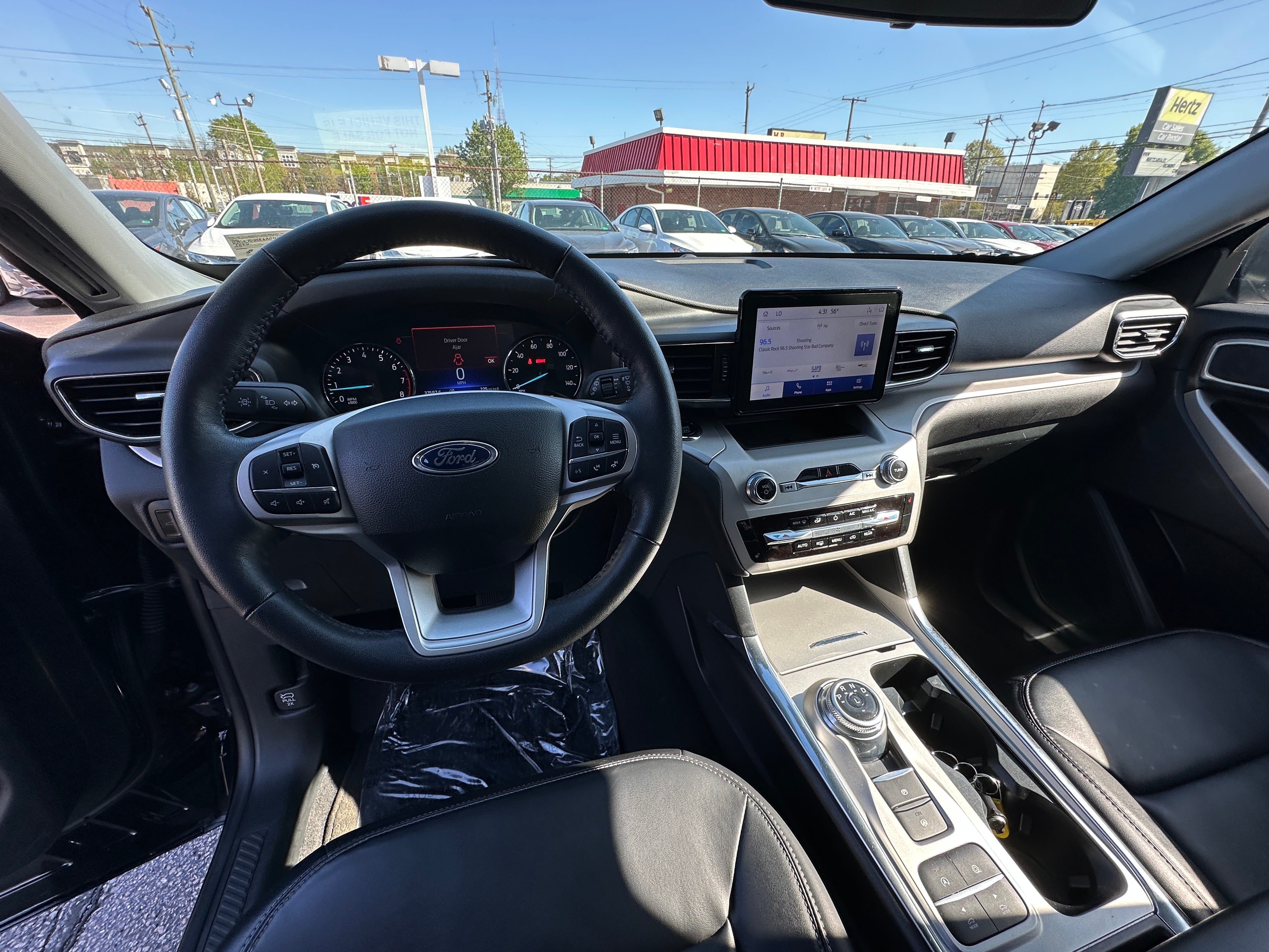 2024 Ford Explorer XLT 3