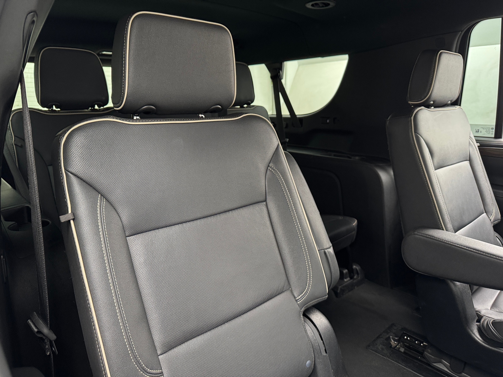 Thumbnail: 2023 Chevrolet Suburban - 6