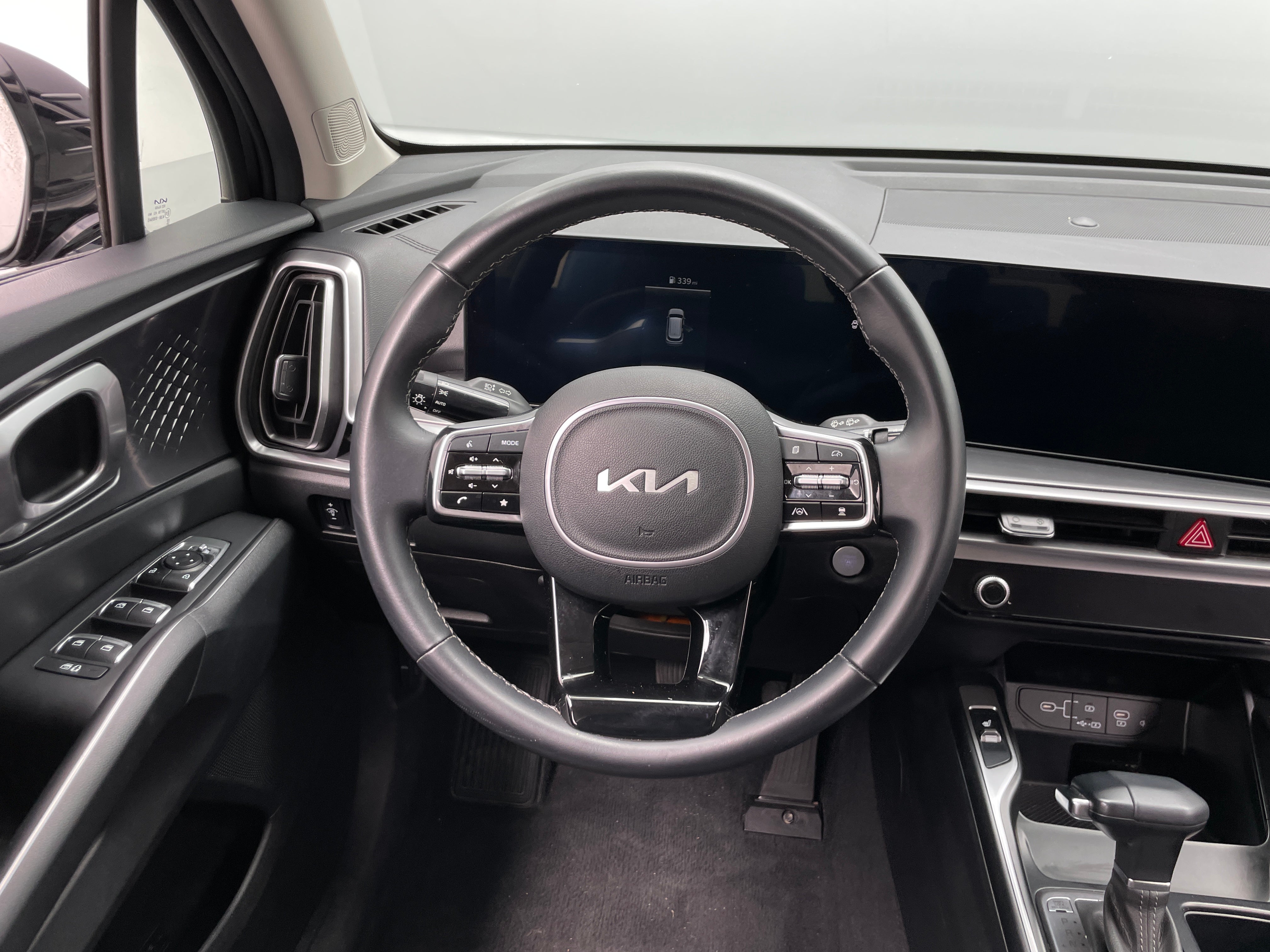 2024 Kia Sorento S 4