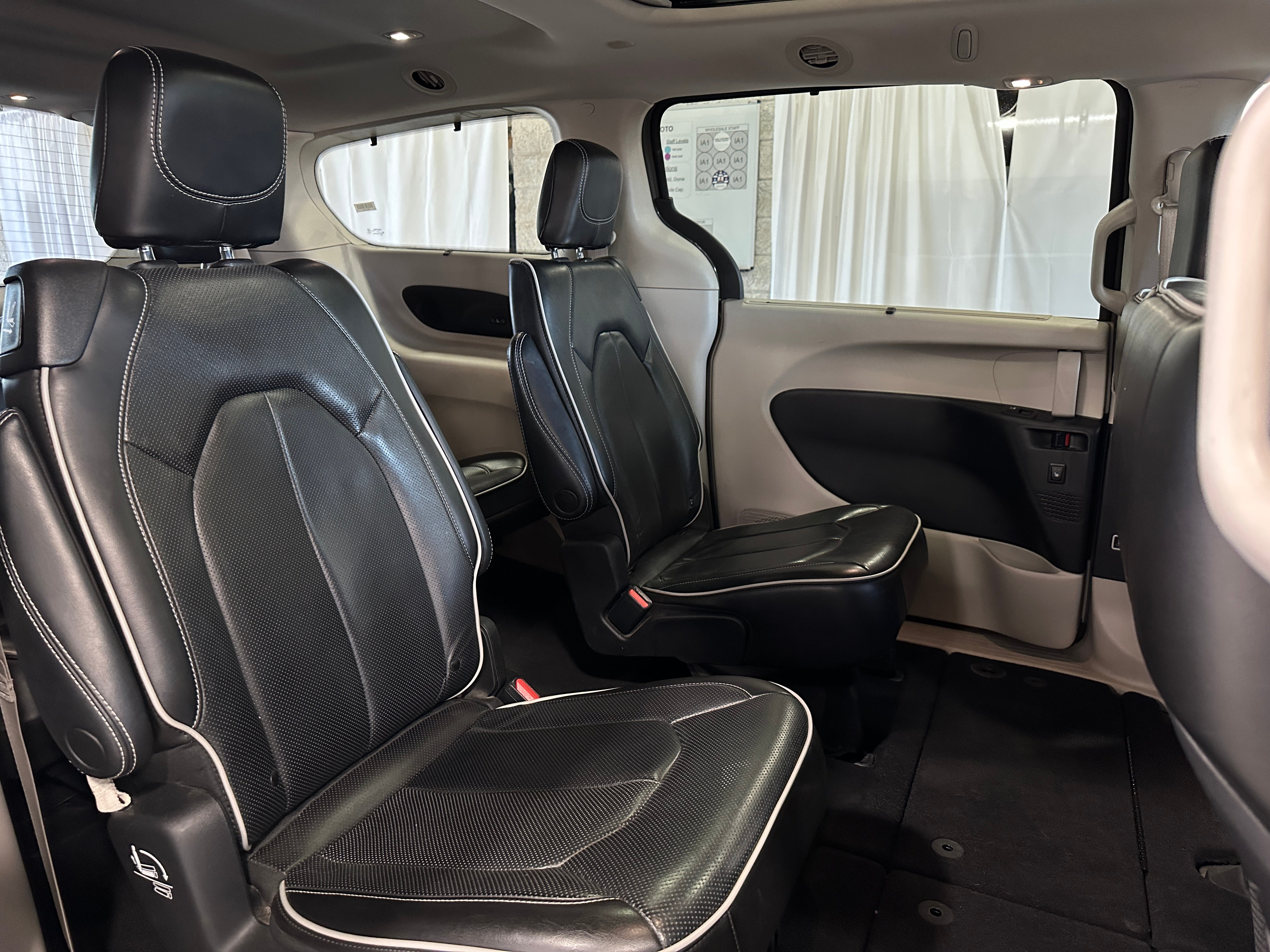 2022 Chrysler Pacifica Limited 5