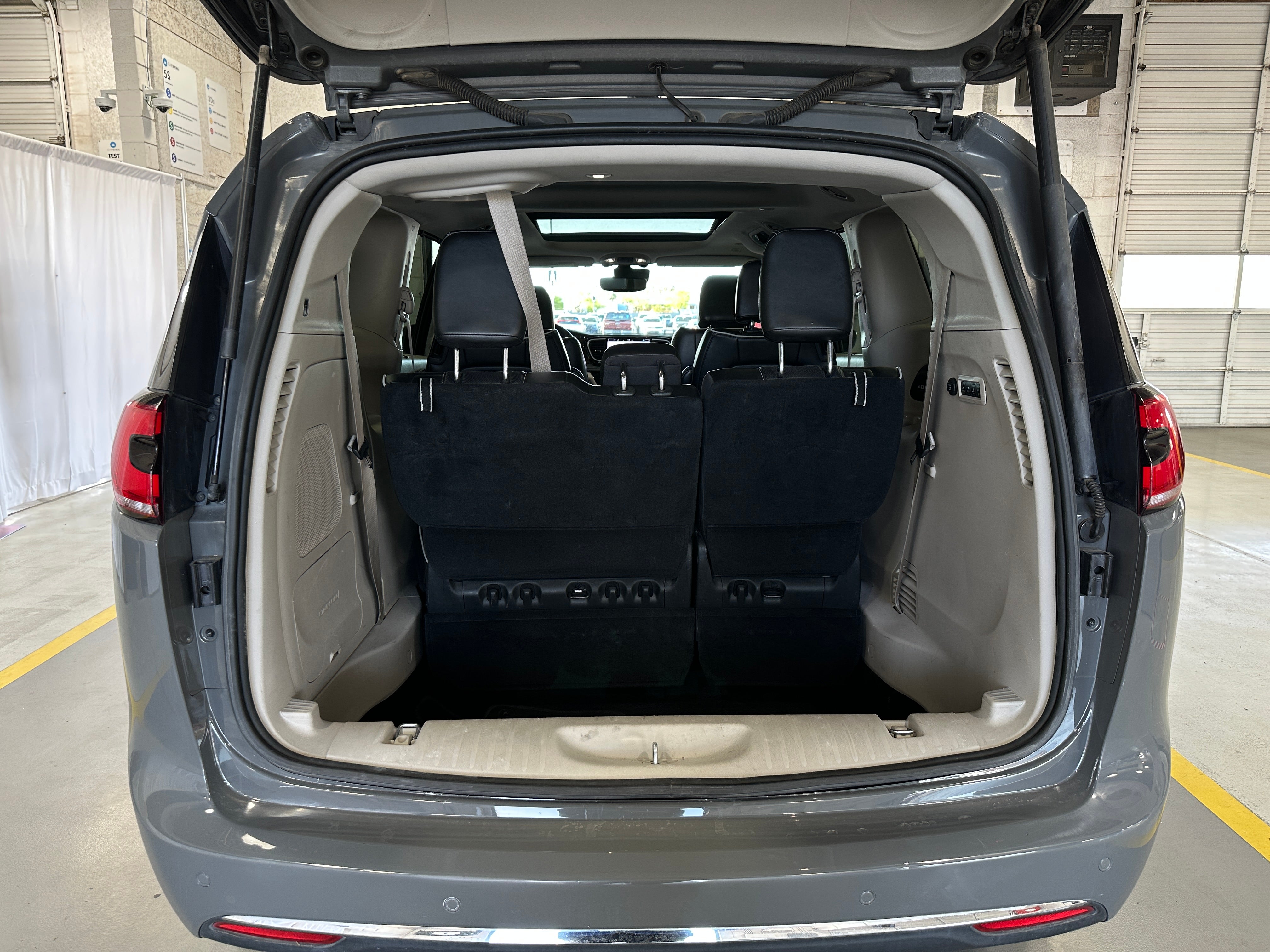 2022 Chrysler Pacifica Limited 6