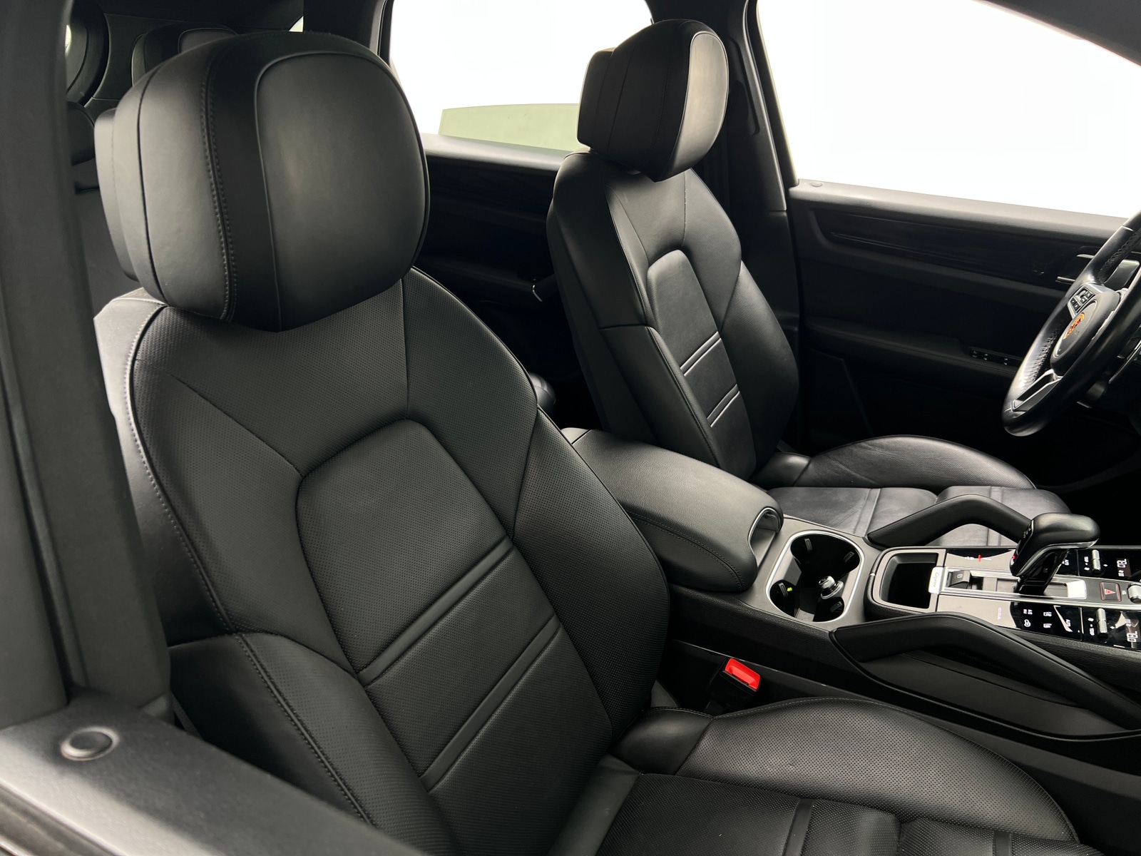Thumbnail: 2020 Porsche Cayenne - 2