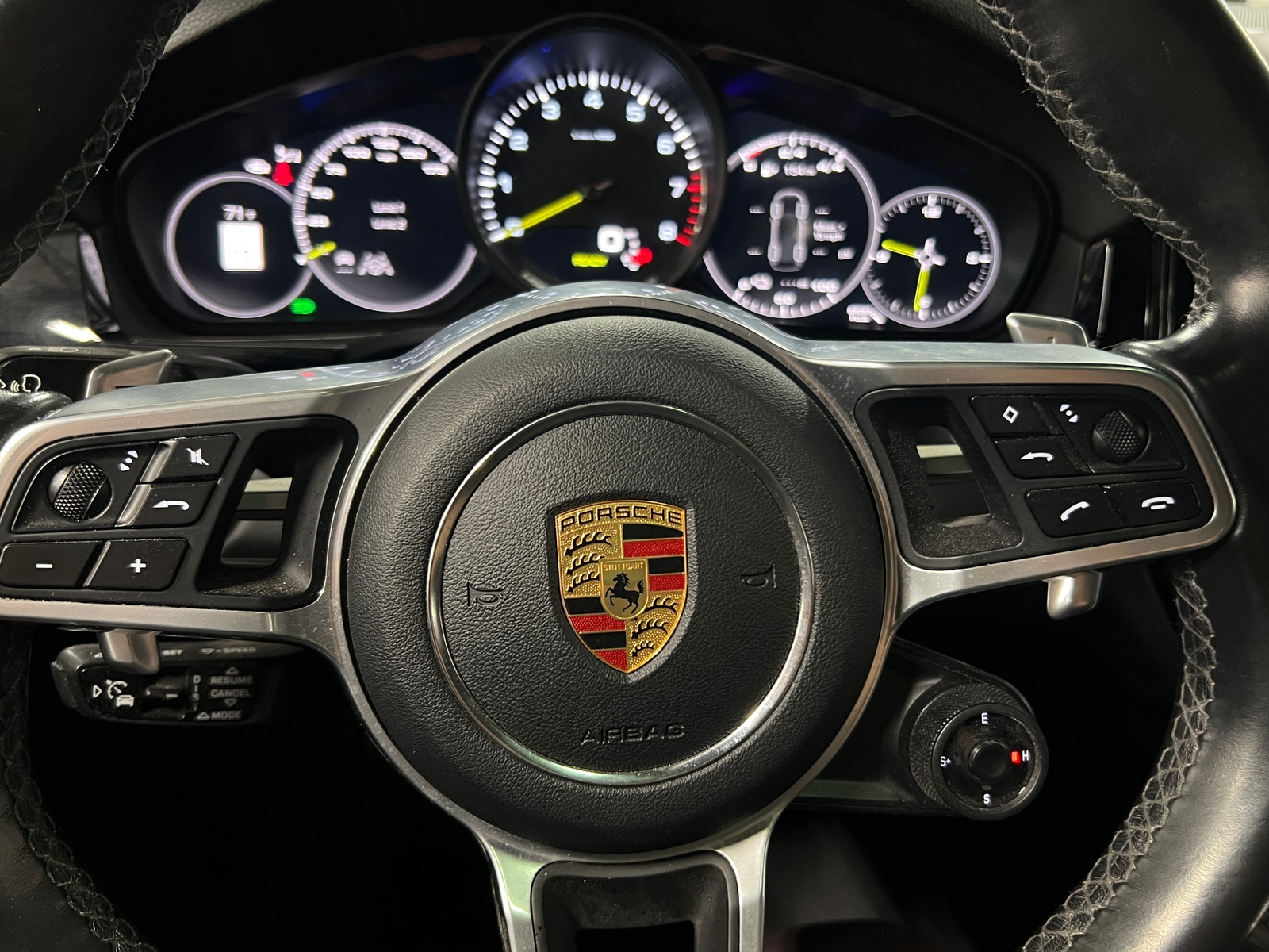 Thumbnail: 2020 Porsche Cayenne - 5
