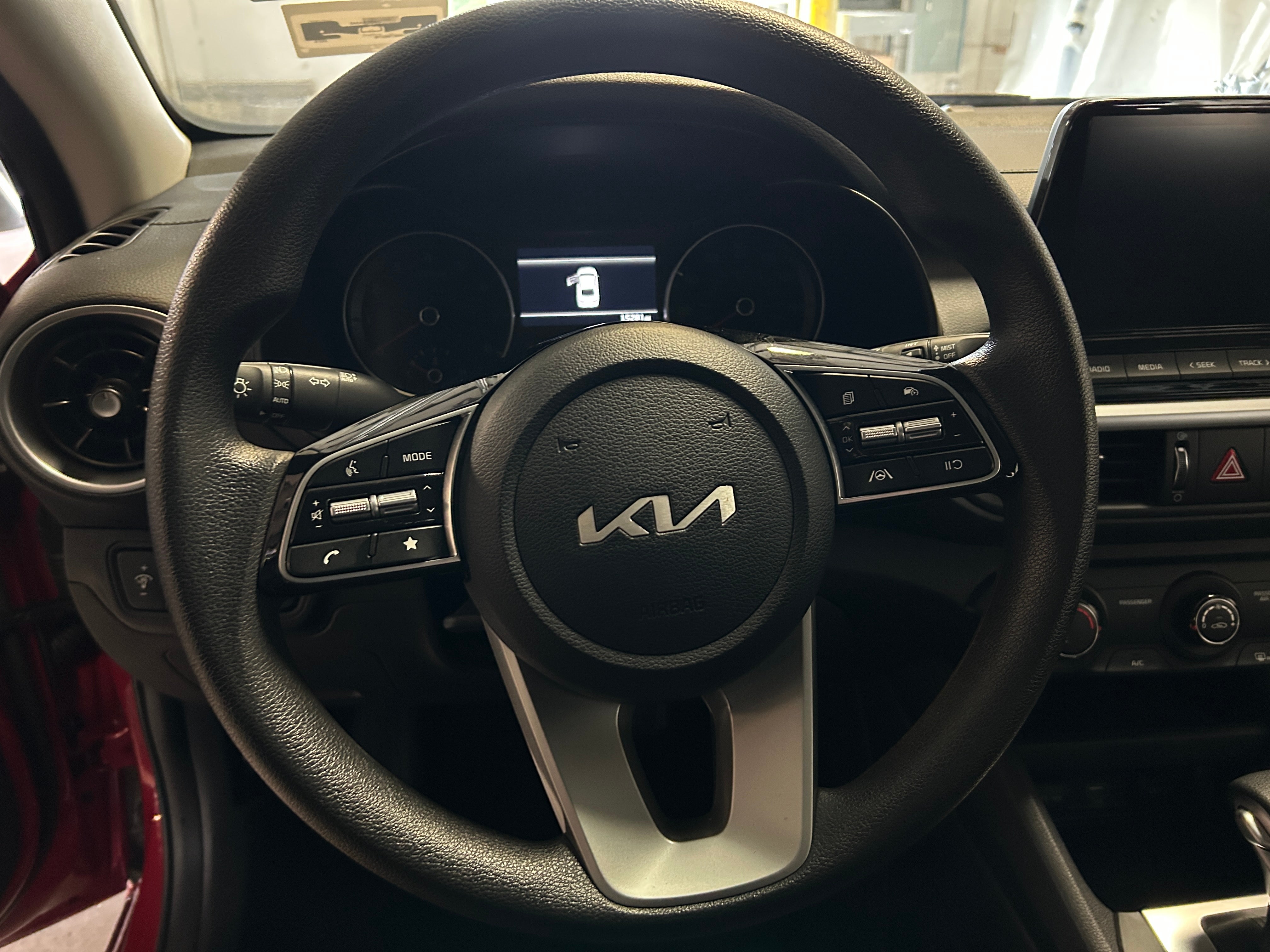 2024 Kia Forte LXS 5